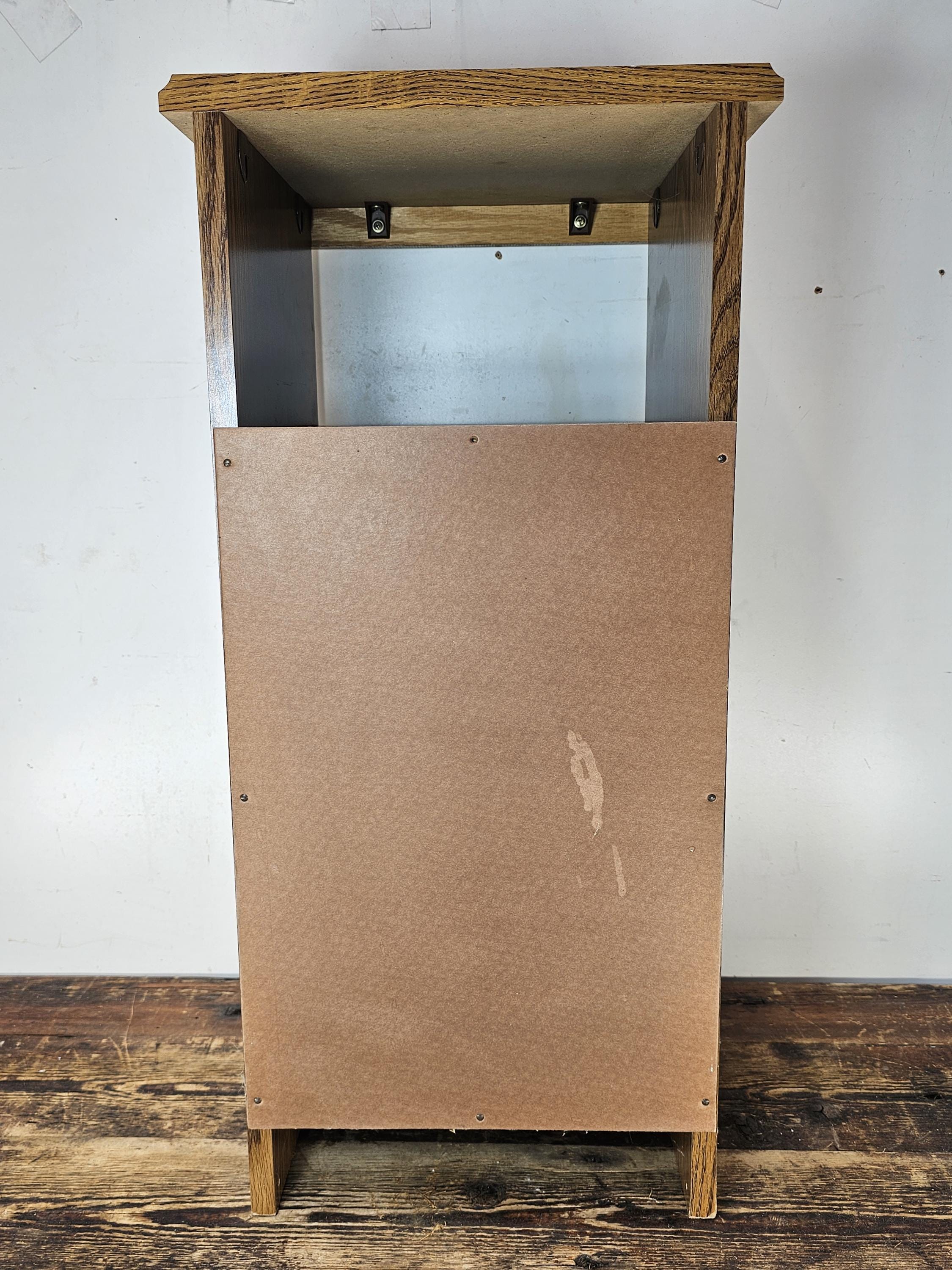 Oak-Look Laminate Nightstand/Side Table Cabinet 27.5"H