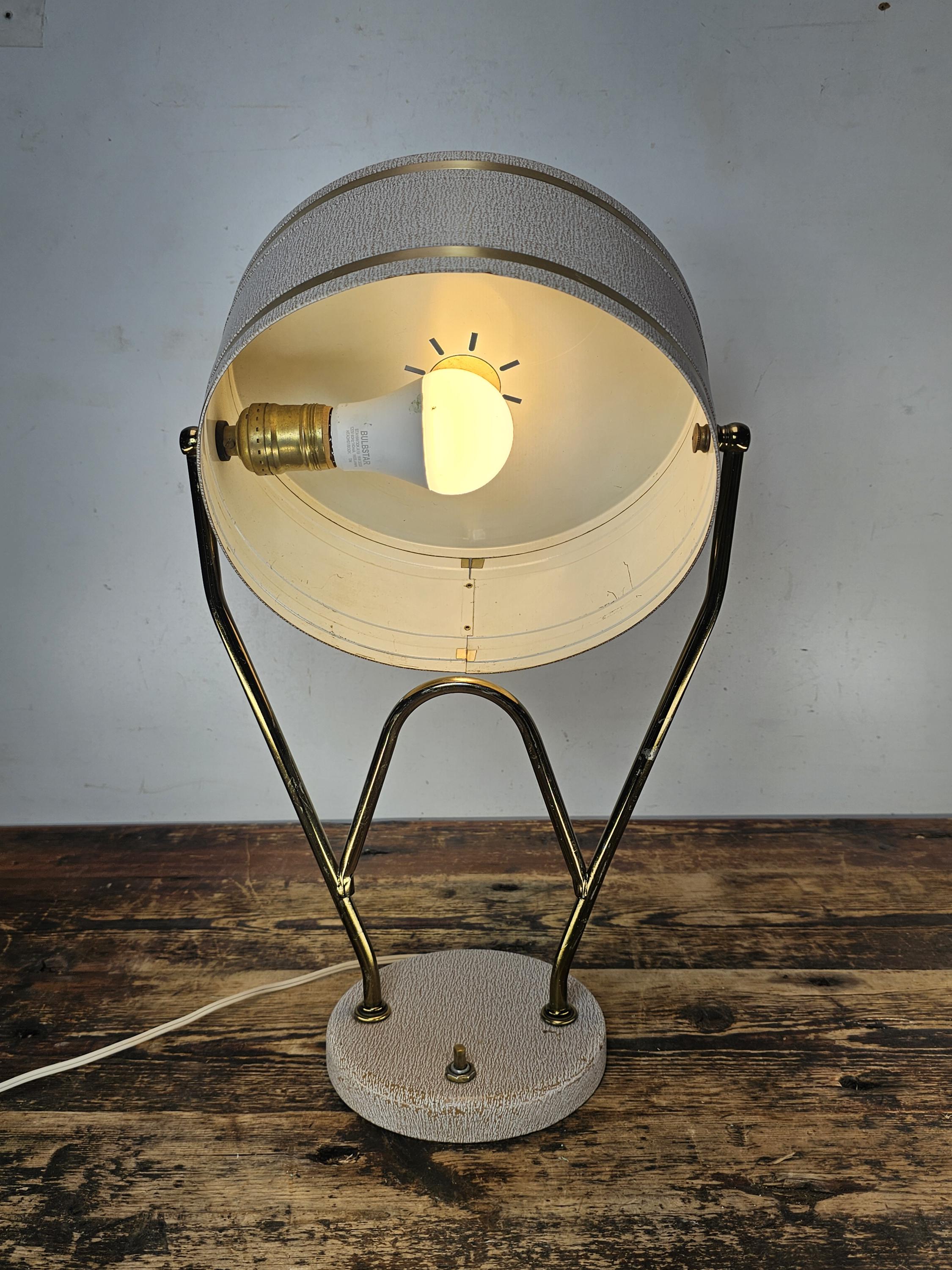 Art Deco Articulating Desk Lamp (circa 1939 NYWF Style)