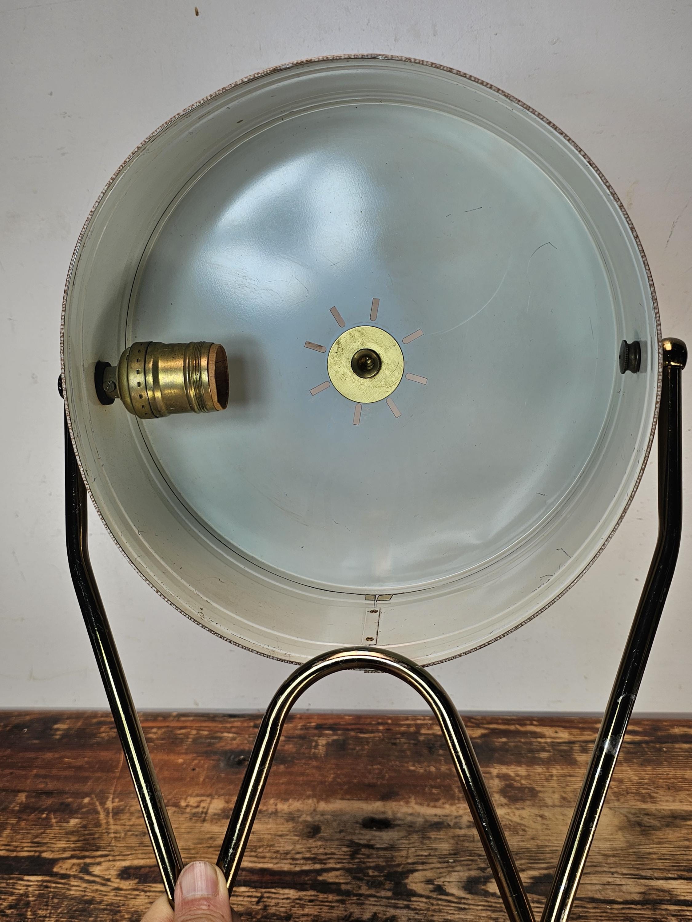 Art Deco Articulating Desk Lamp (circa 1939 NYWF Style)