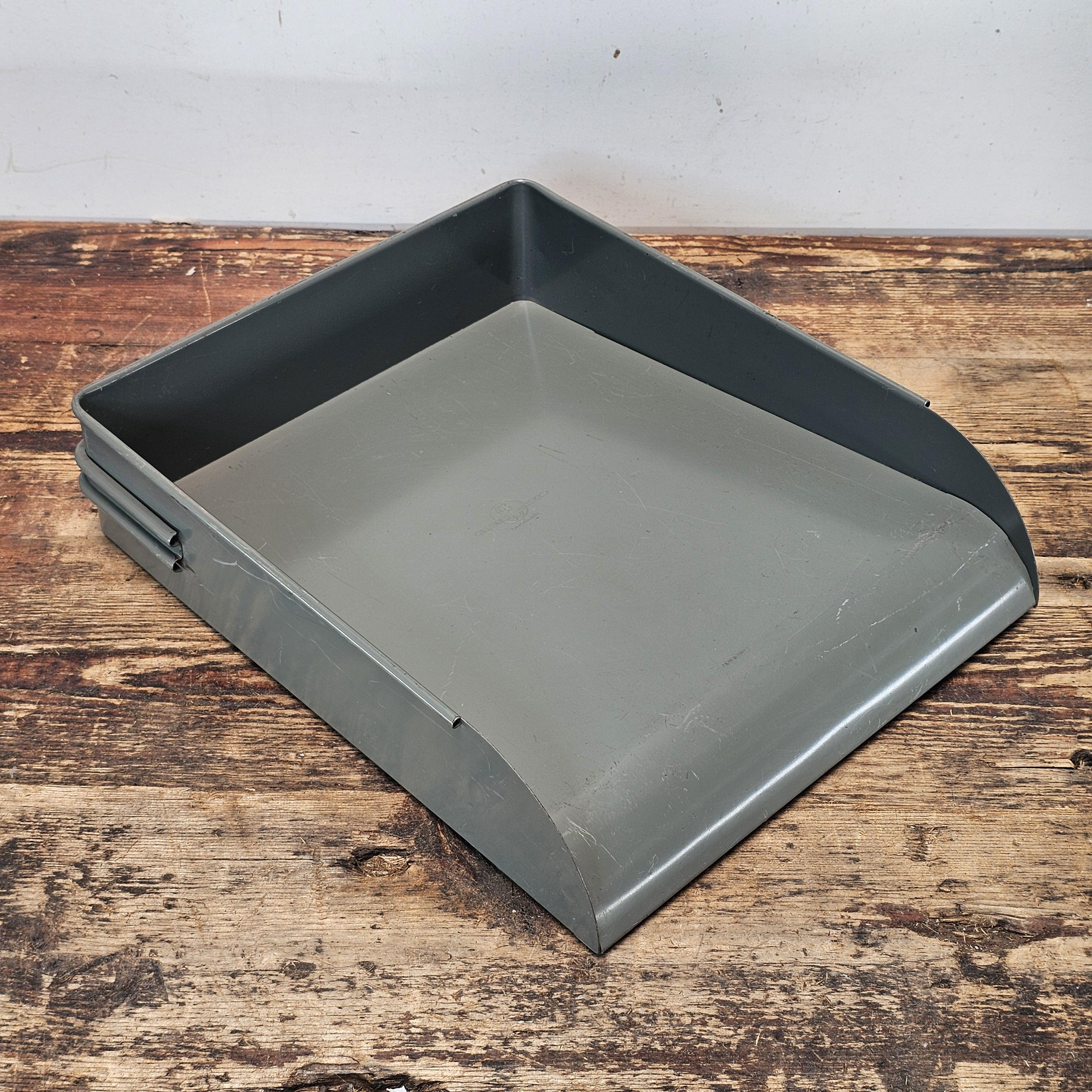 Vintage Globe-Wernicke Metal Paper Tray File Organizer