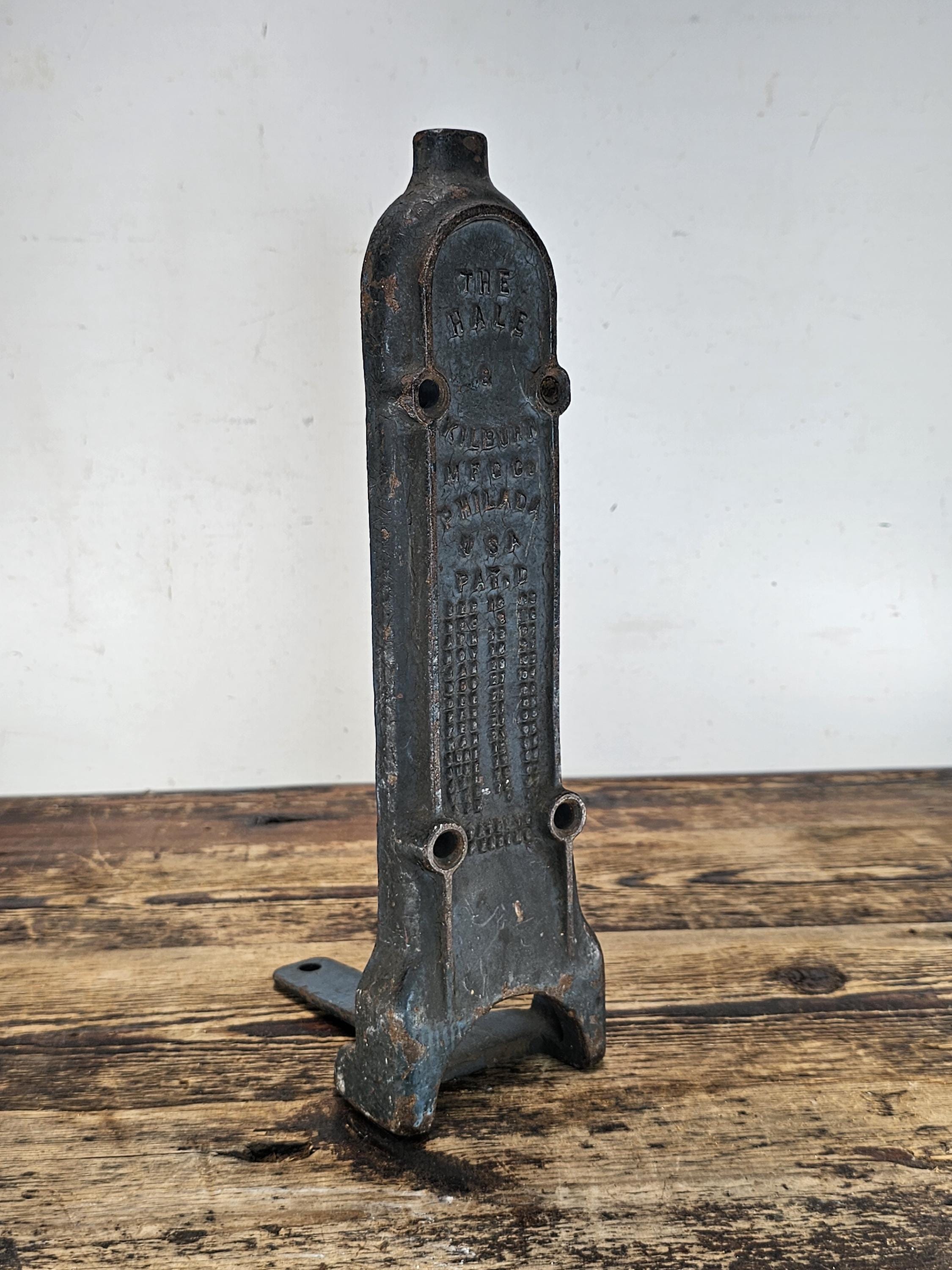 Historic Rail Transport Collectible - Genuine Hale & Kilburn Seat Bracket