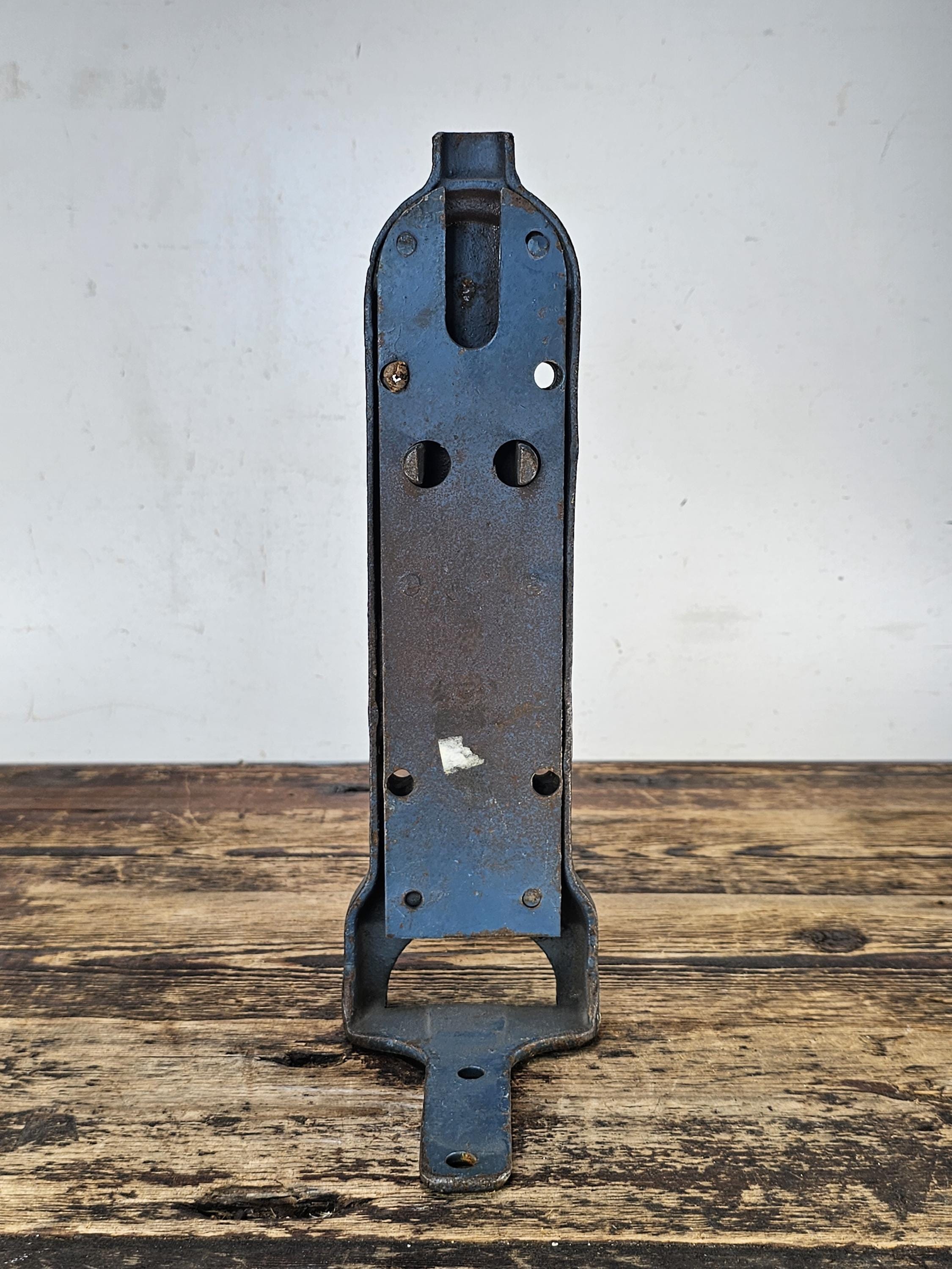 Historic Rail Transport Collectible - Genuine Hale & Kilburn Seat Bracket