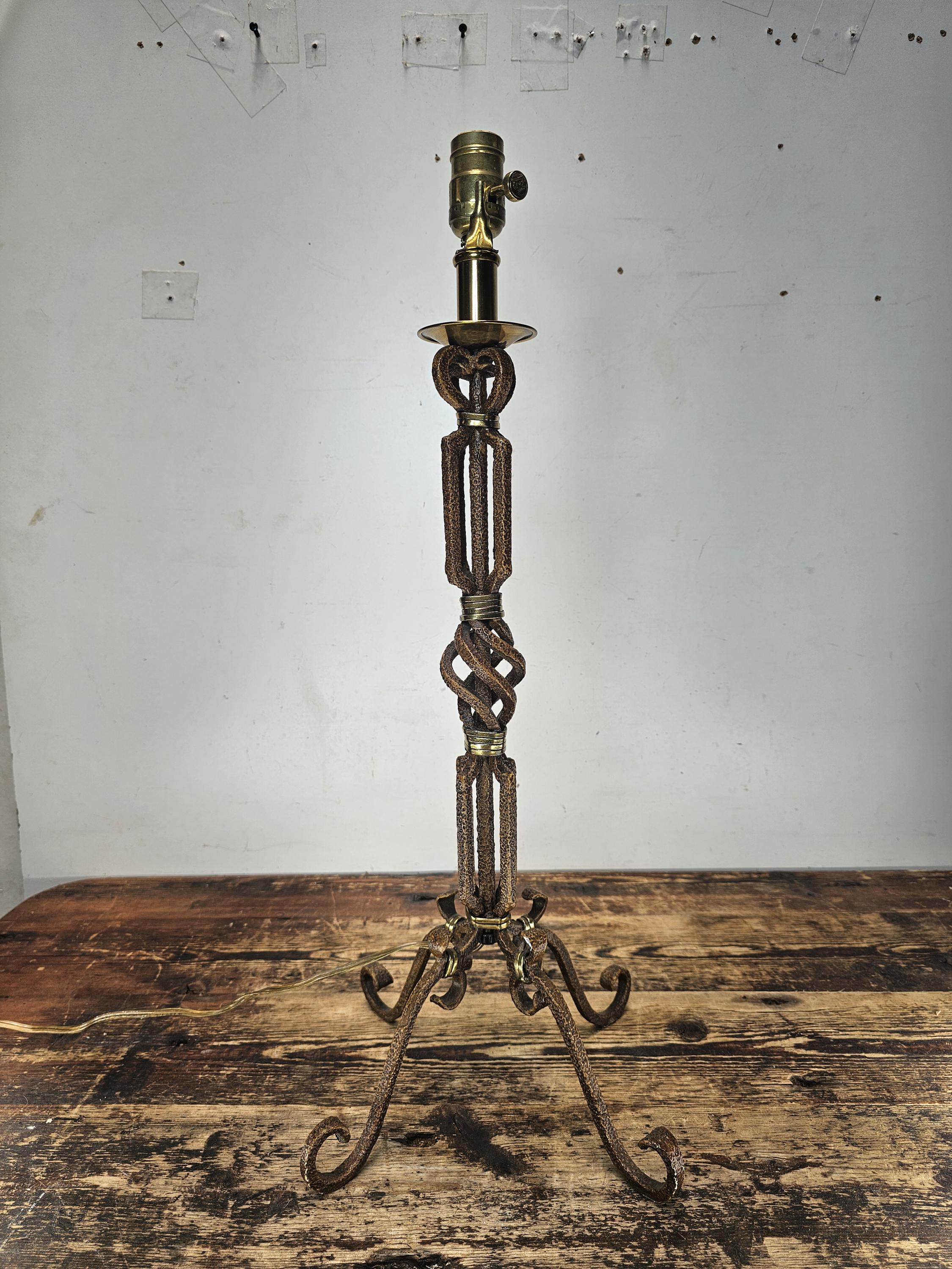 Antique-Style Metal Table Lamp 24.5"H