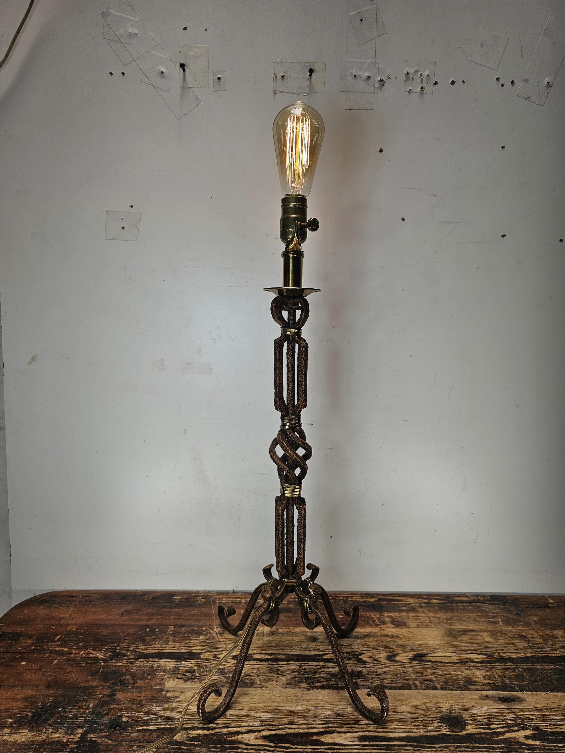 Antique-Style Metal Table Lamp 24.5"H