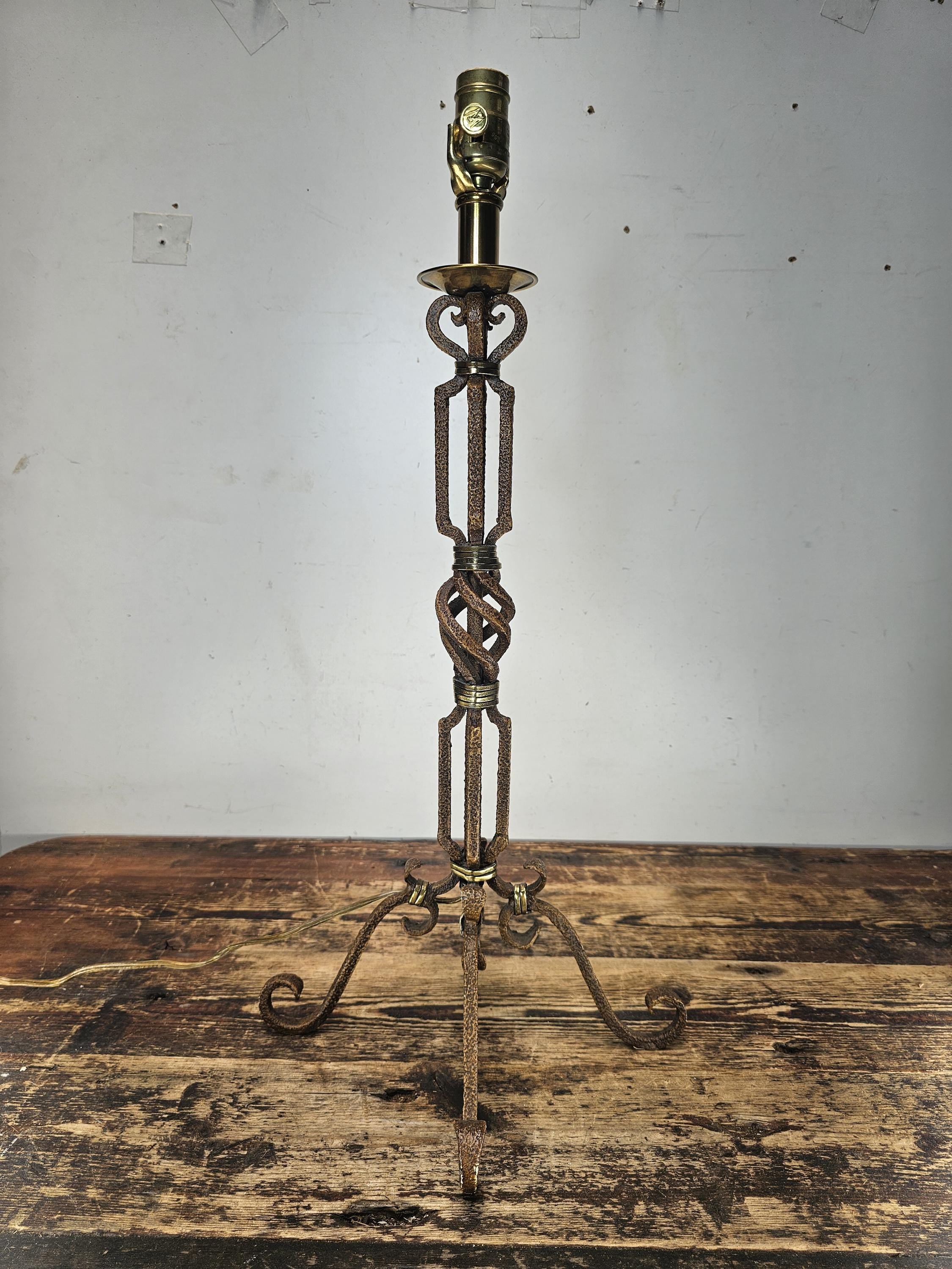 Antique-Style Metal Table Lamp 24.5"H