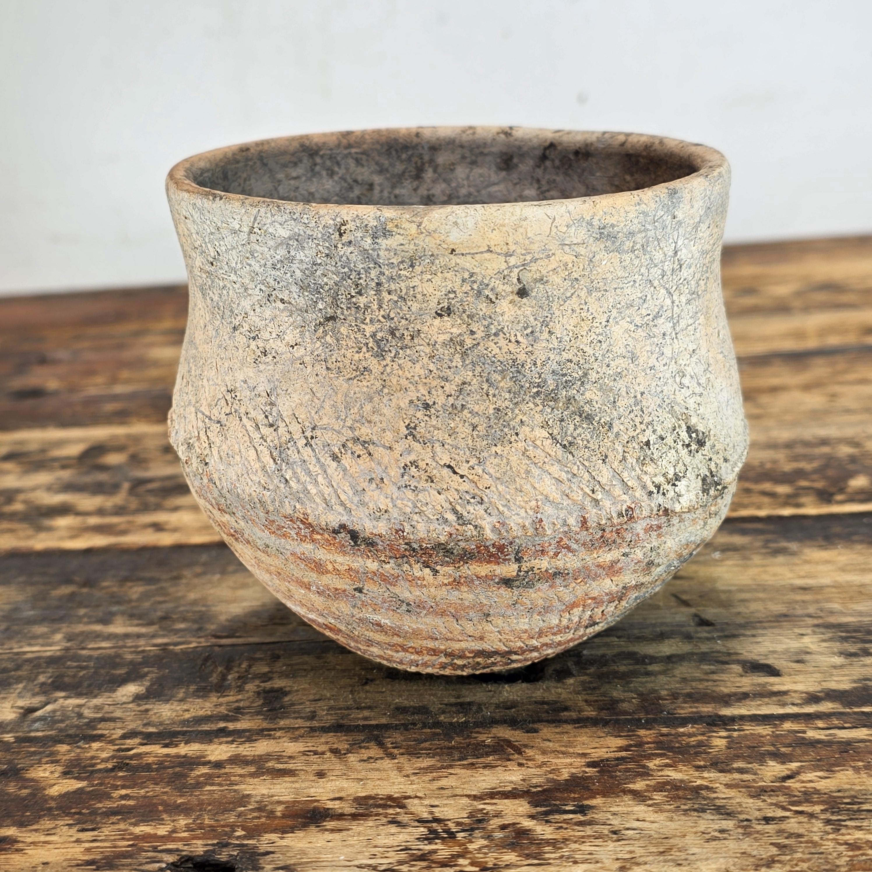 Ancient-Style Red Painted Jar with Cord Impressions East to Central Asian Style