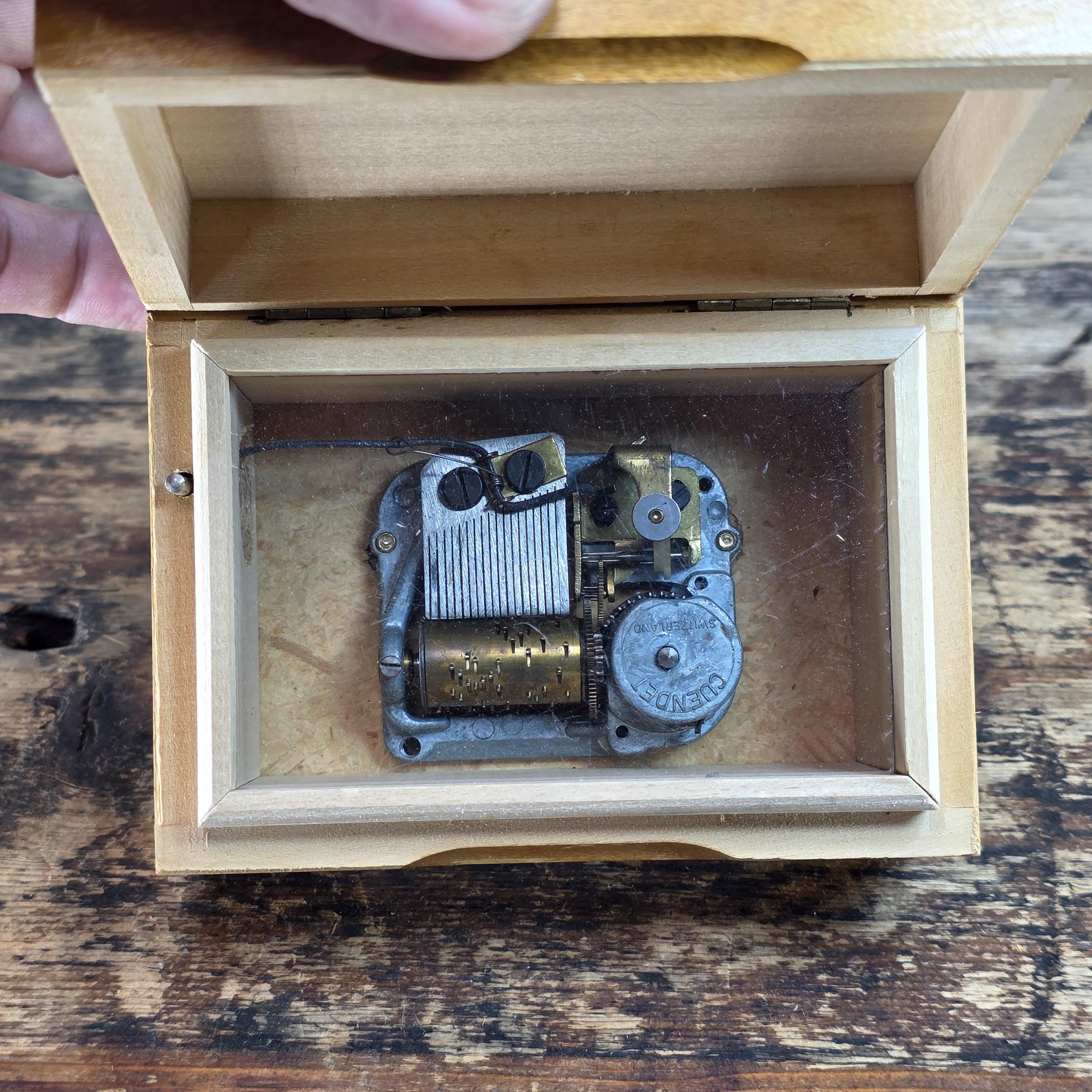 Vintage Linden Wood Music Box - M.I. Hummel Style - Swiss Cuendet Movement