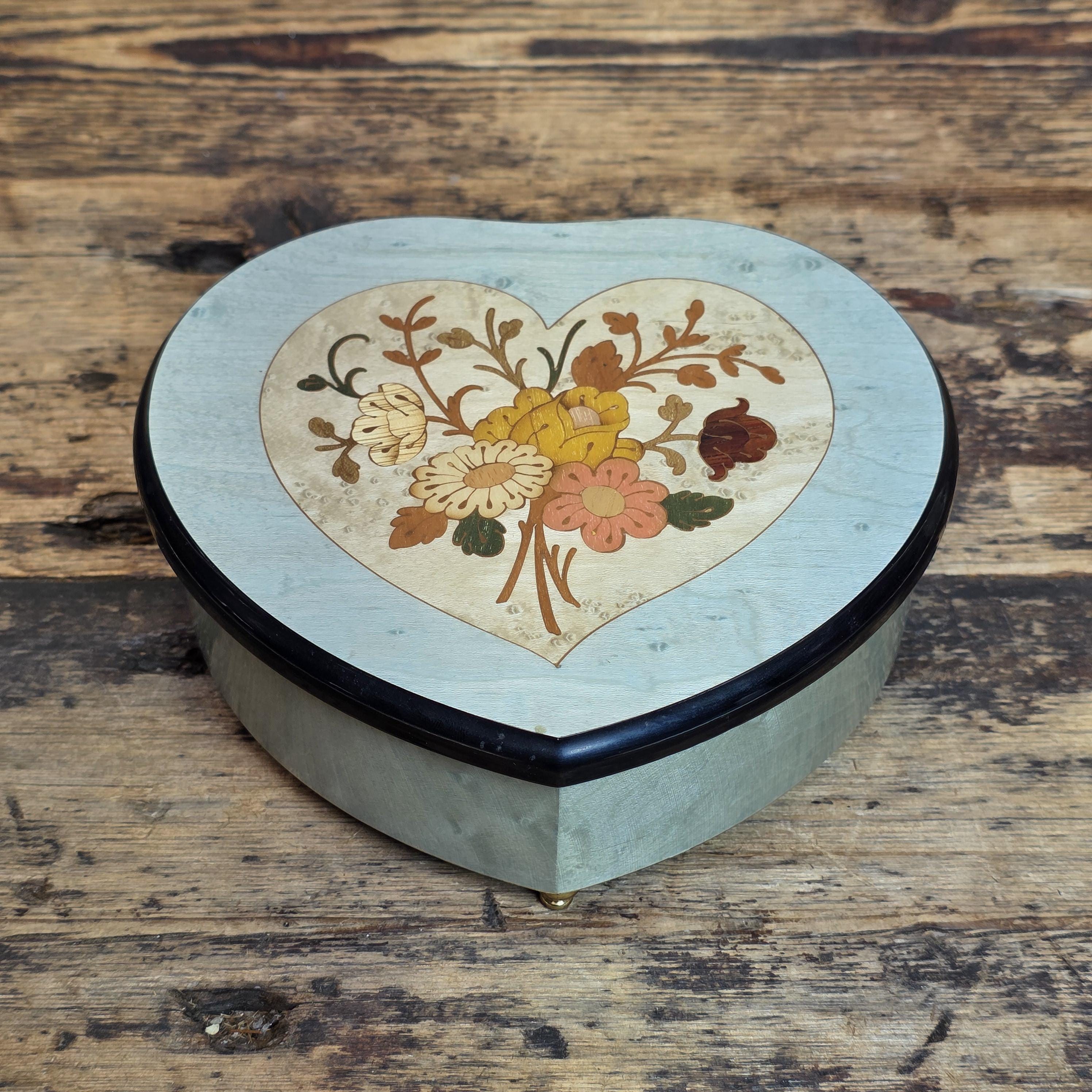 Reuge Inlaid Heart-Shaped Music Box – Sorrento Specialties / Made in Italy