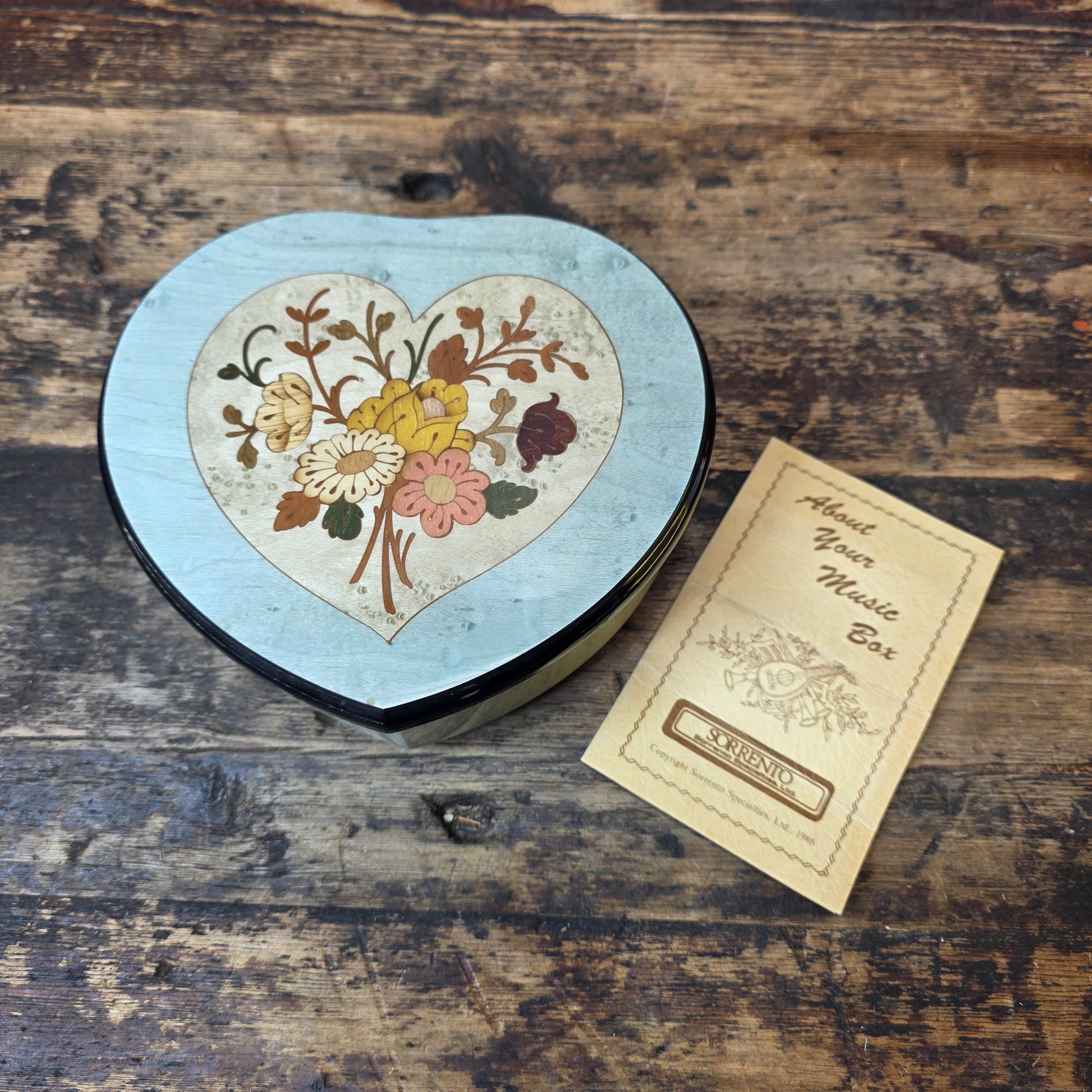 Reuge Inlaid Heart-Shaped Music Box – Sorrento Specialties / Made in Italy