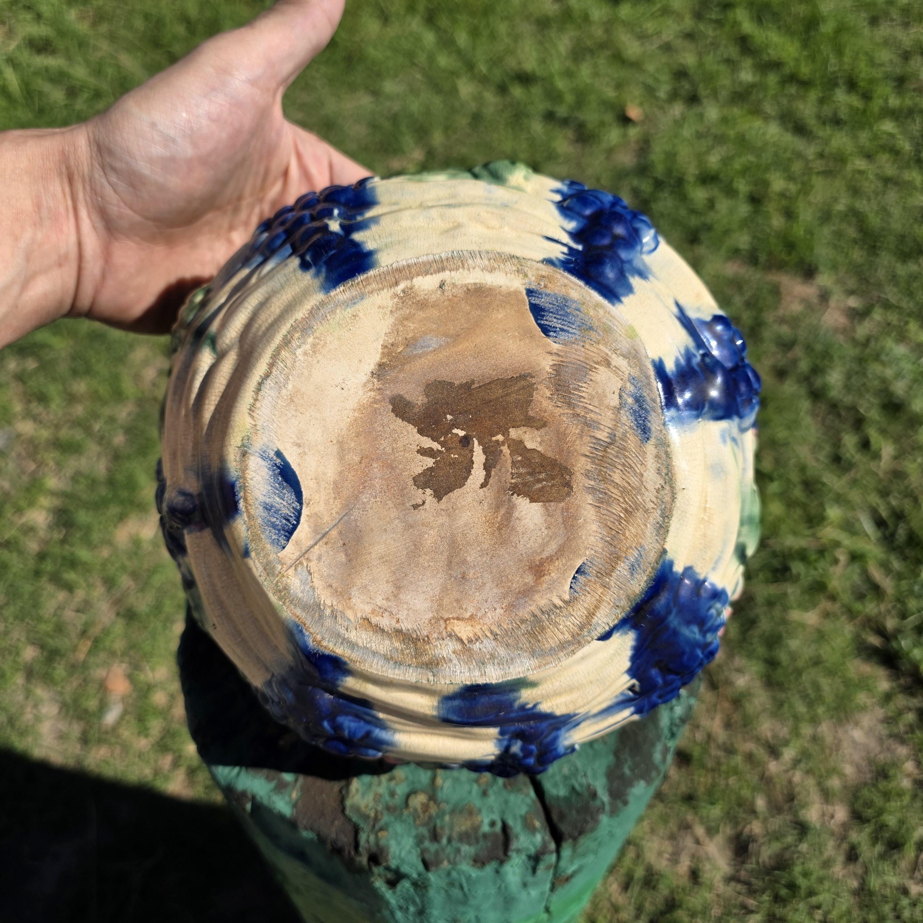 Vintage Majolica-Style Ceramic Planter with Grapevine Relief 8"Dia x 4"H