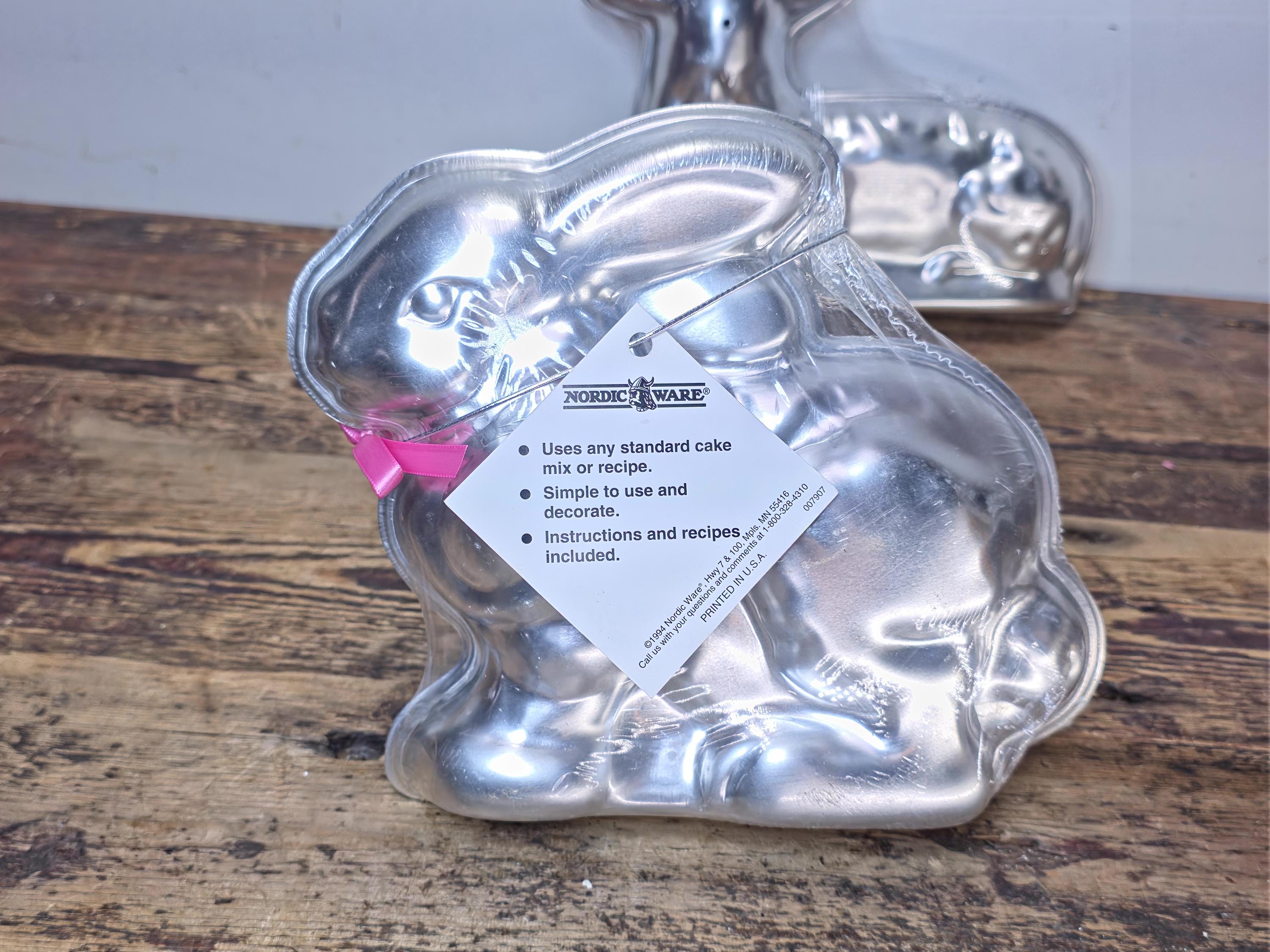 Set of 2 Nordic Ware 3-D Stand Up Cake Pans — Rabbit & Lamb