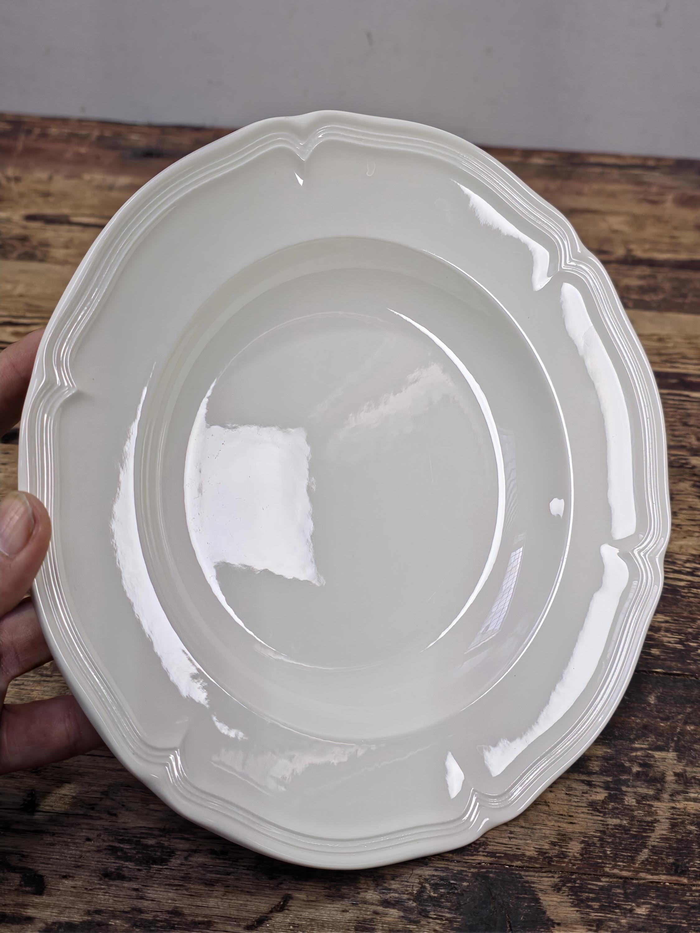 Villeroy & Boch Manoir Large Rim Soup Bowl 9"