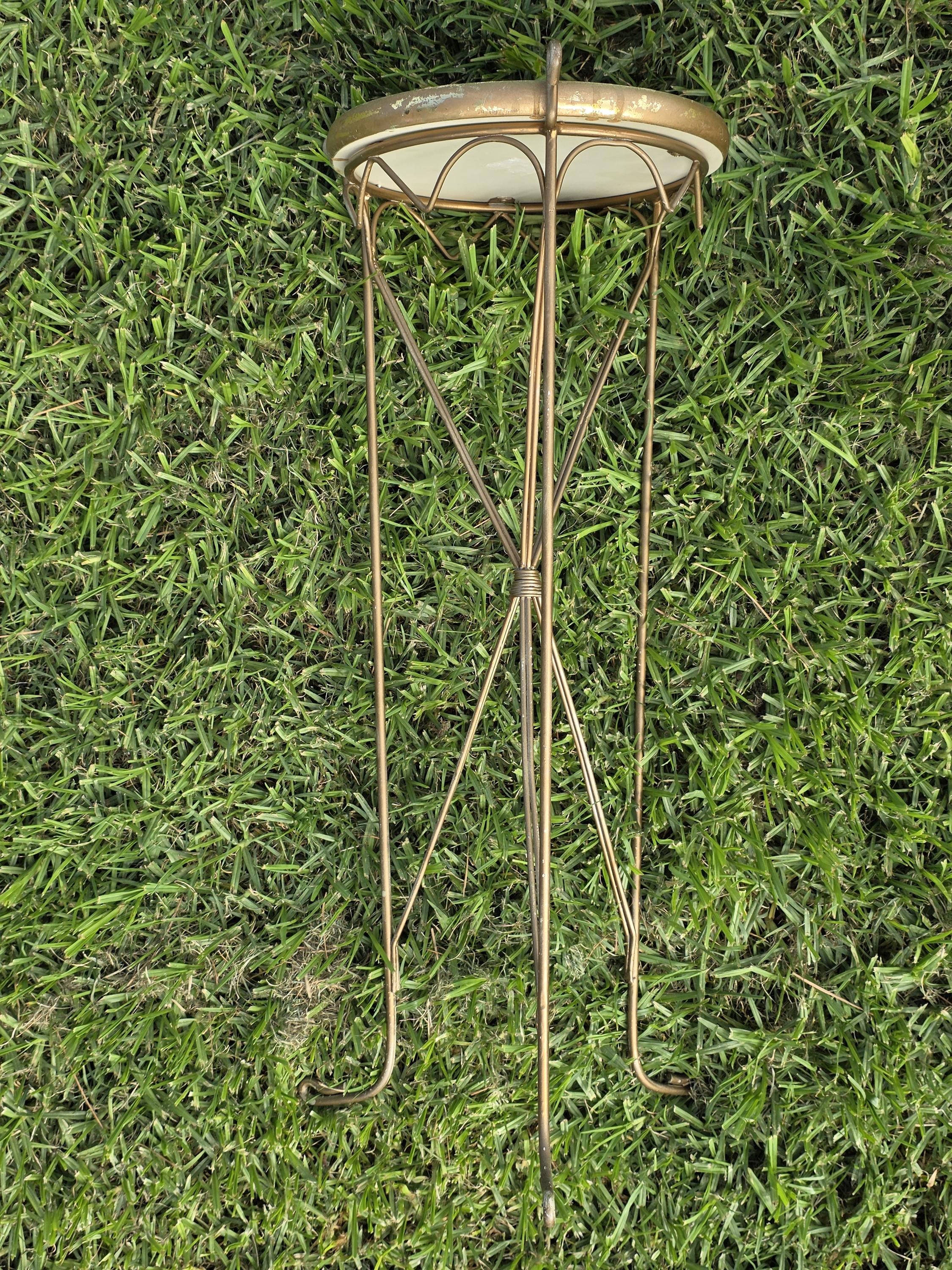 Vintage Rose Motif Accent Table – Wooden Top × Gilded Metal Base