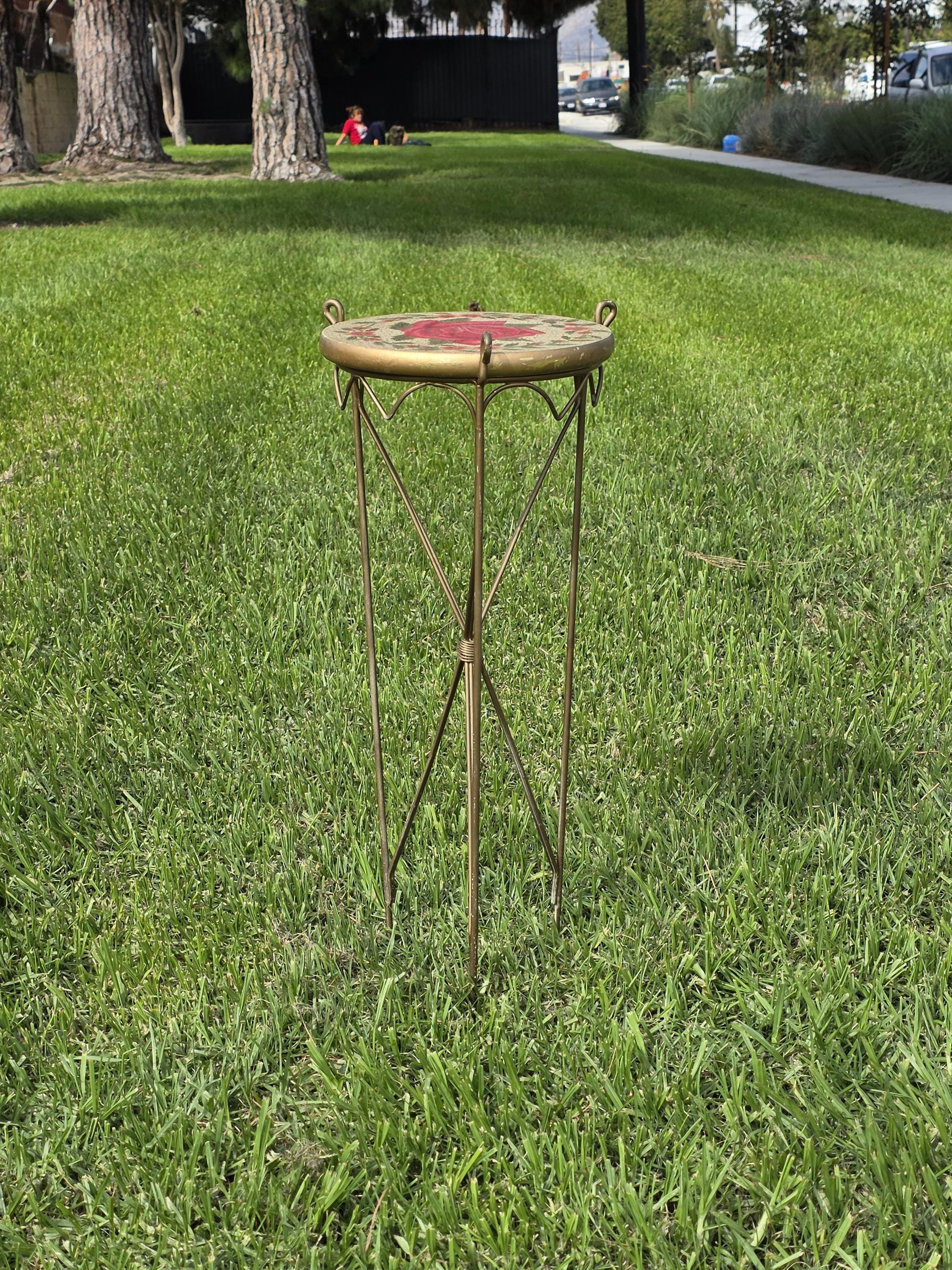 Vintage Rose Motif Accent Table – Wooden Top × Gilded Metal Base
