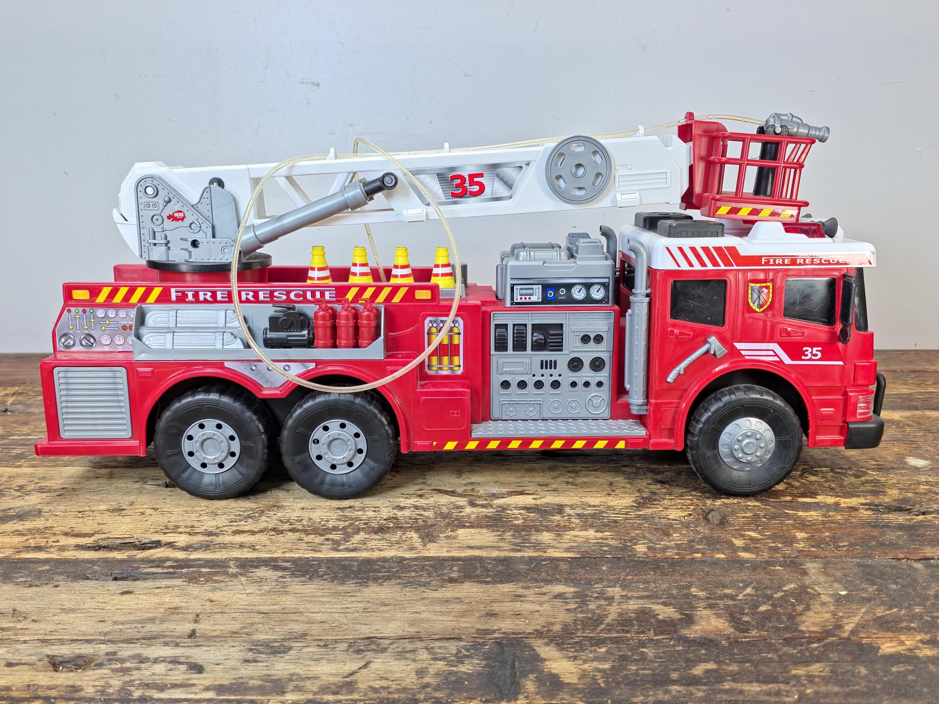Dickie Toys Light & Sound Fire Rescue Truck No.35
