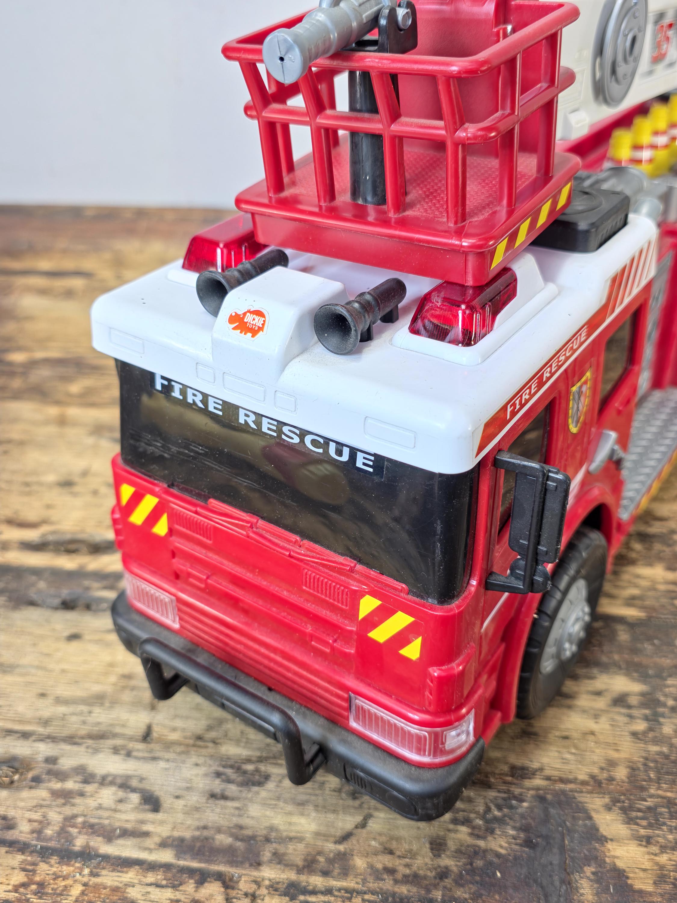 Dickie Toys Light & Sound Fire Rescue Truck No.35