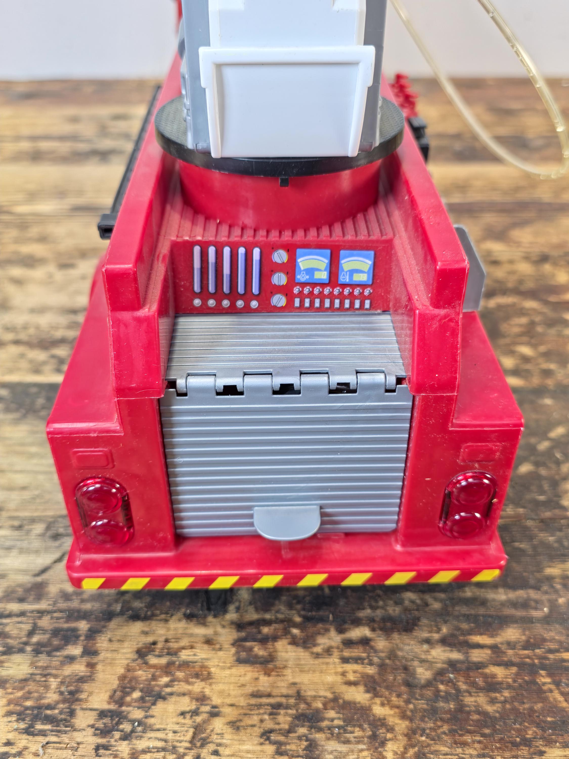 Dickie Toys Light & Sound Fire Rescue Truck No.35