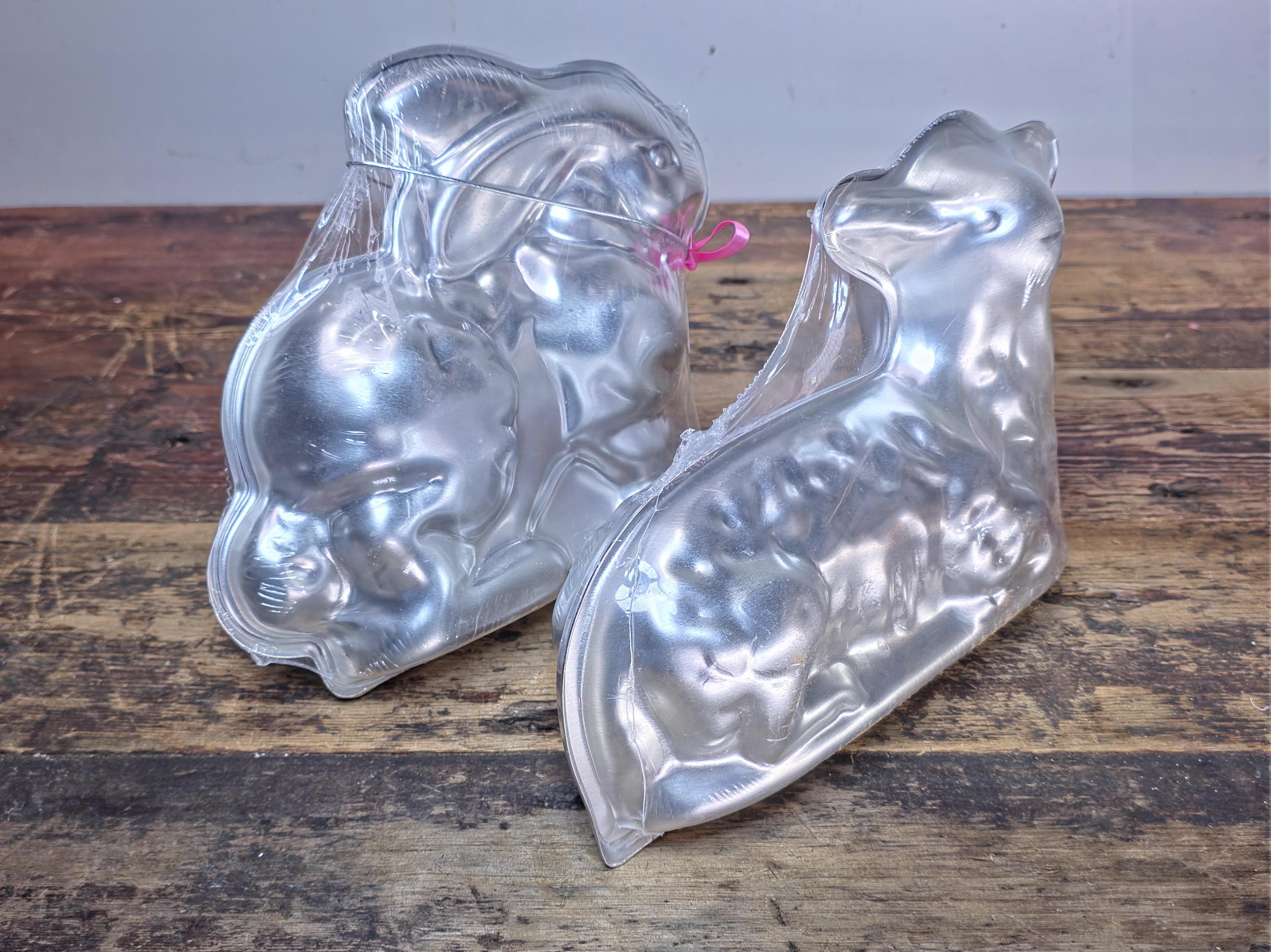 Set of 2 Nordic Ware 3-D Stand Up Cake Pans — Rabbit & Lamb