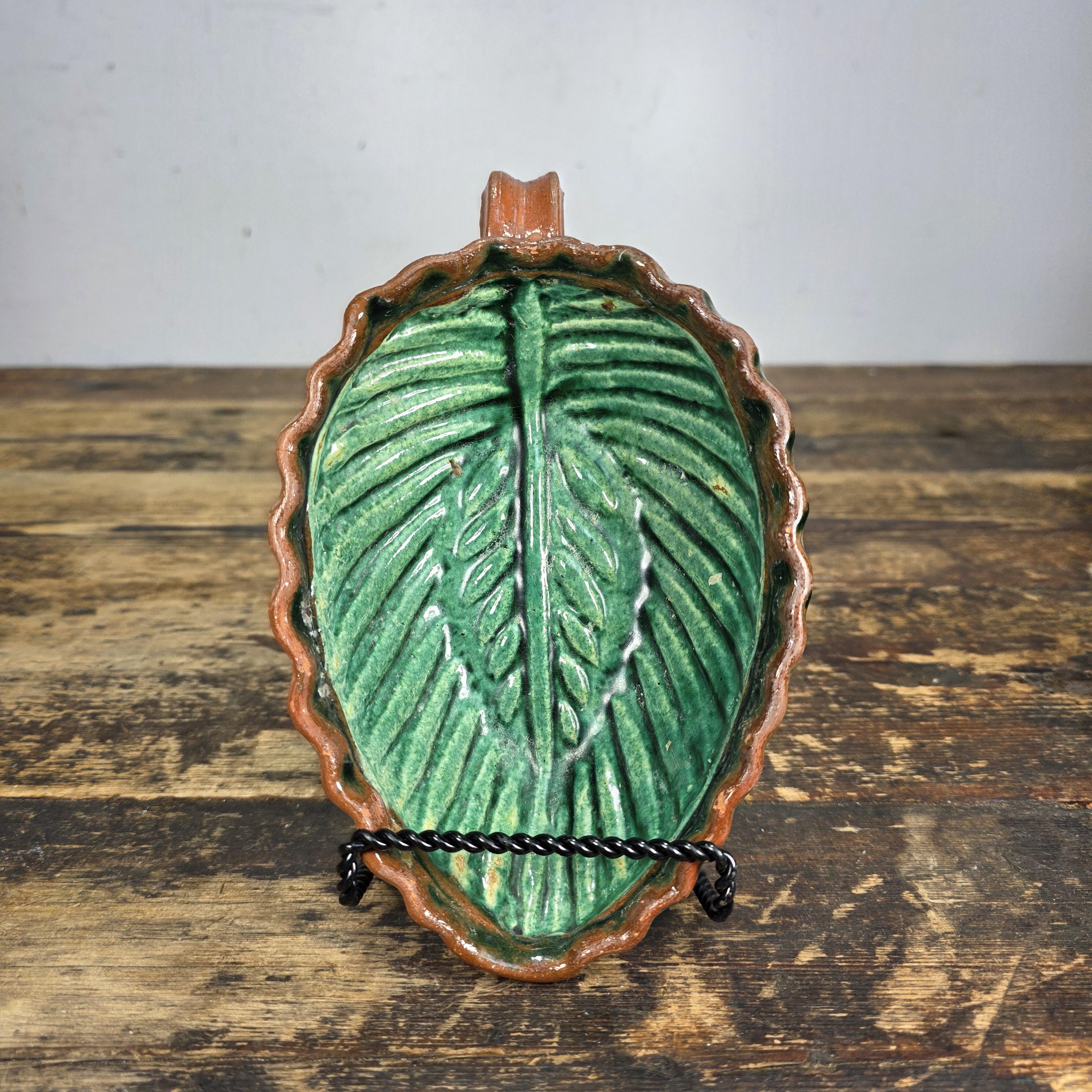 Set of 4 Vintage Patamban Barro Verde Leaf Bowls Green Glazed Mexican Pottery