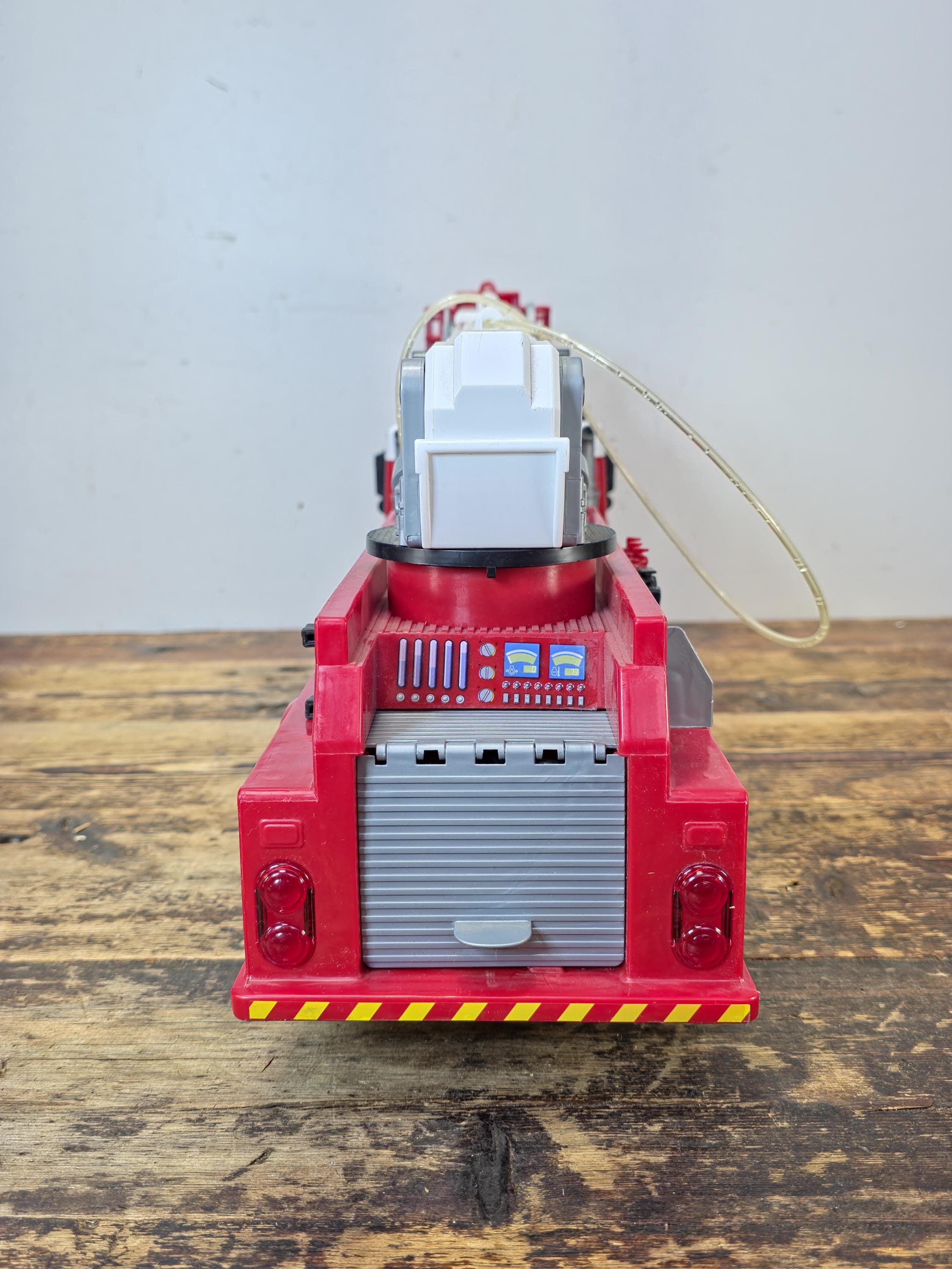 Dickie Toys Light & Sound Fire Rescue Truck No.35