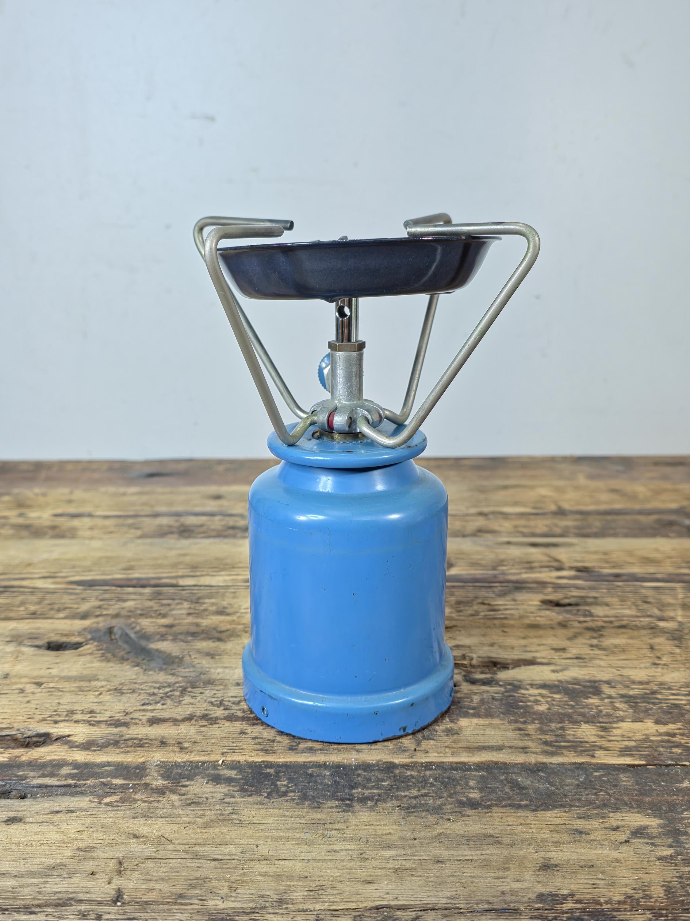 Vintage Camping Gaz “Super Bleuet” Portable Gas Stove – 1970s–80s, France