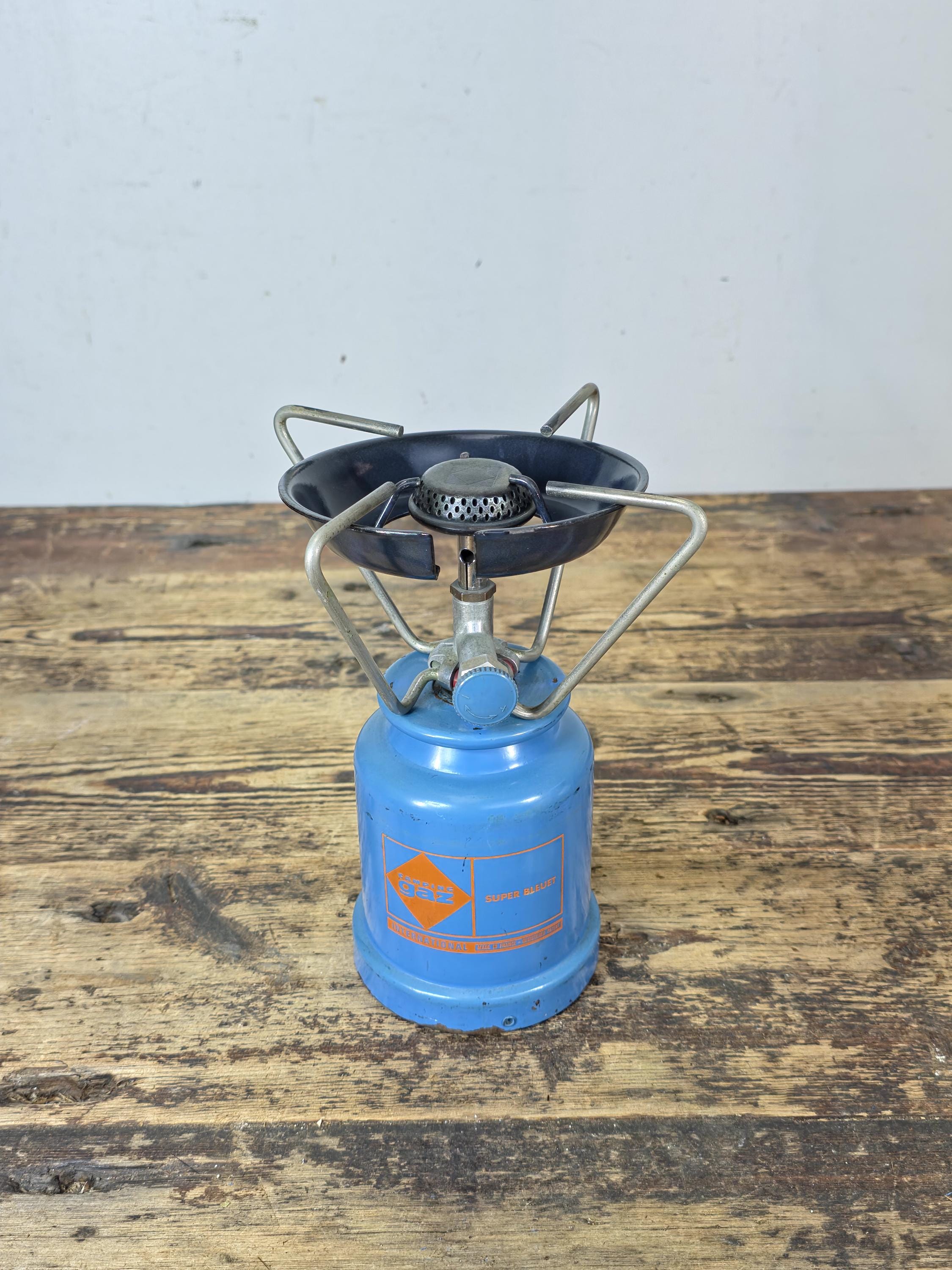 Vintage Camping Gaz “Super Bleuet” Portable Gas Stove – 1970s–80s, France