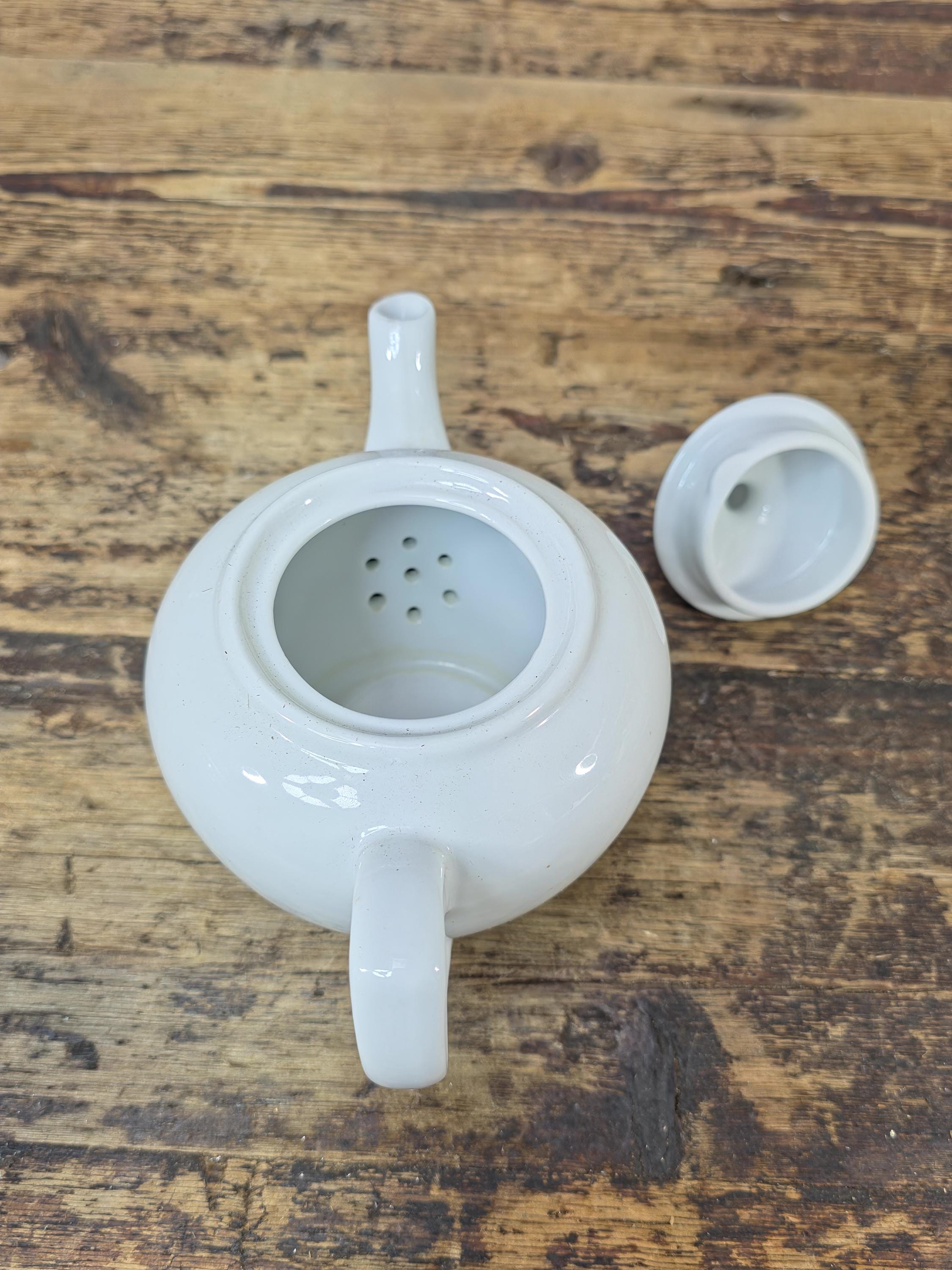 BIA Cordon Bleu White Porcelain Teapot and Cup Set (2-Piece)