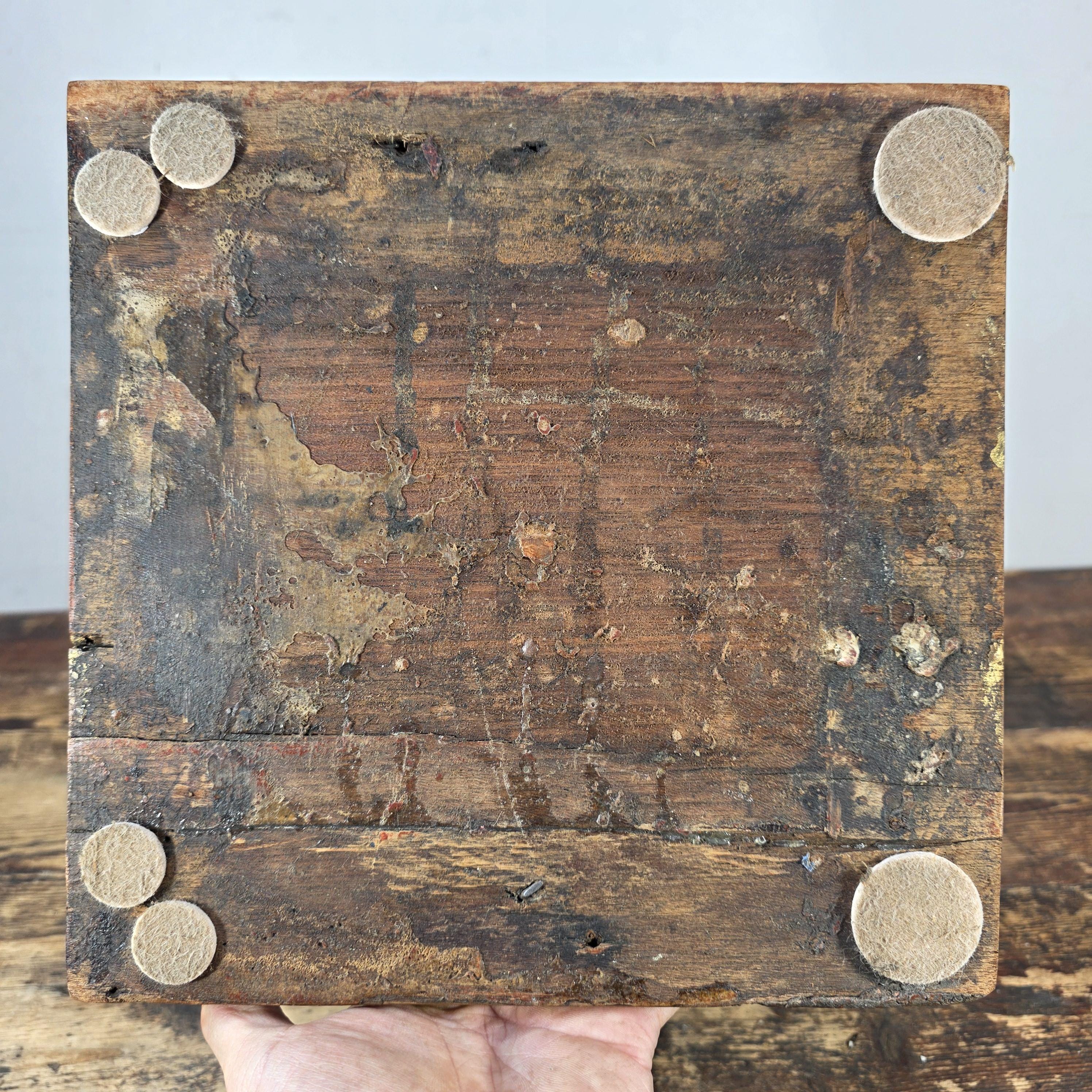 Vintage Hand-Carved Wooden Pedestal / Plant Stand — Mahogany Tone Finish 12"T