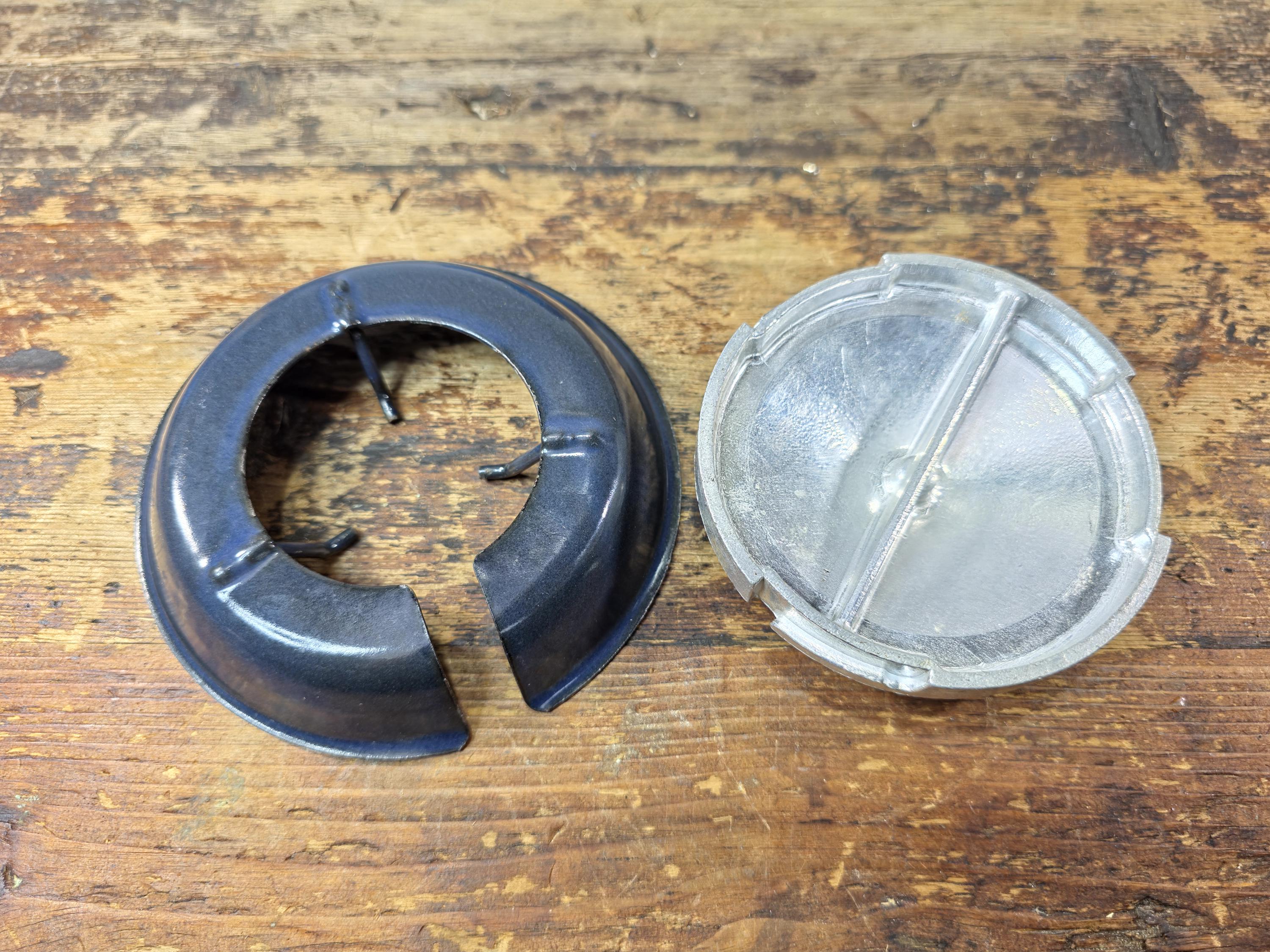 Vintage Camping Gaz “Super Bleuet” Portable Gas Stove – 1970s–80s, France