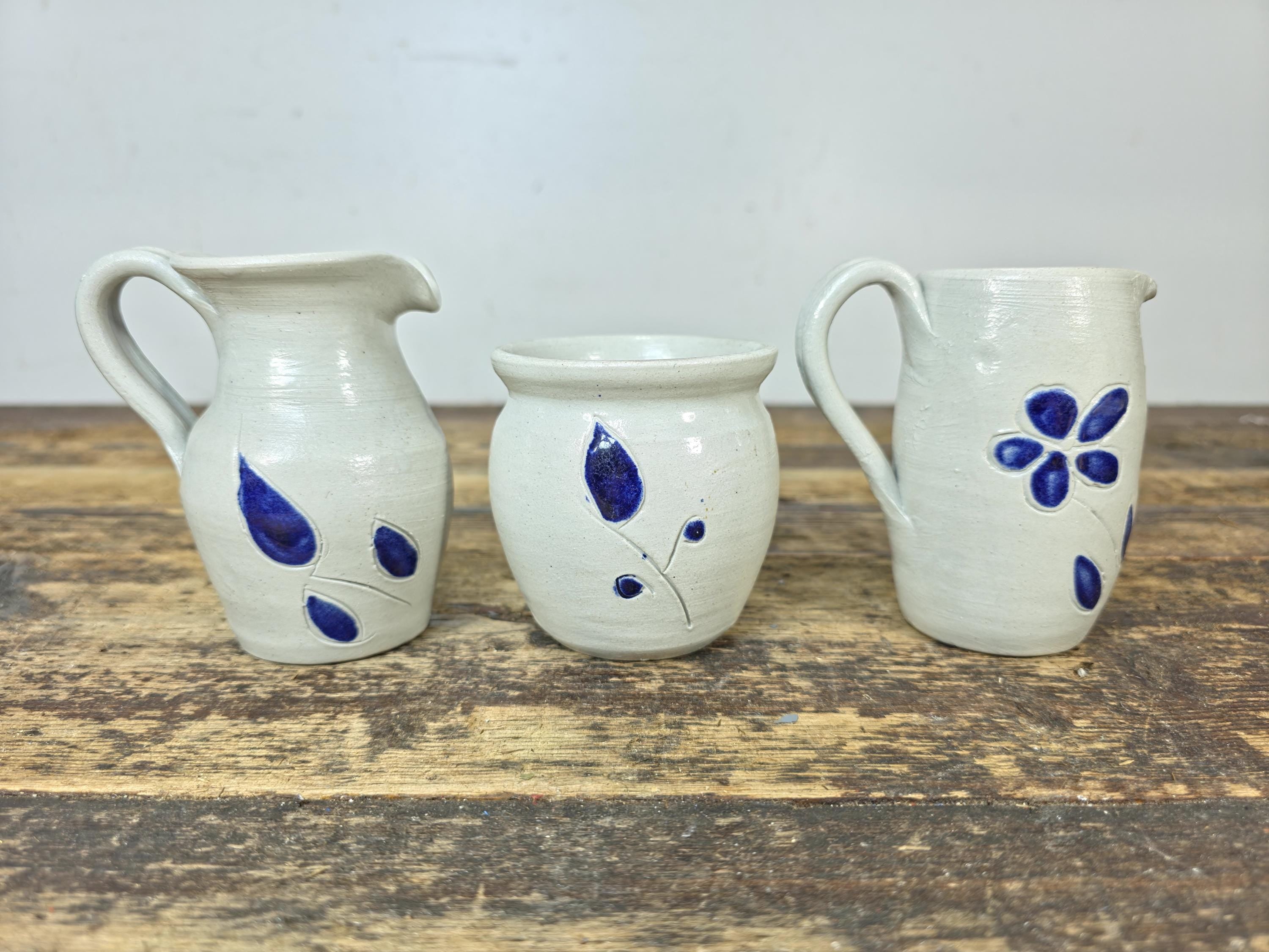 NOS Williamsburg Pottery Salt Glaze Mini Pitcher Pot Set of 3