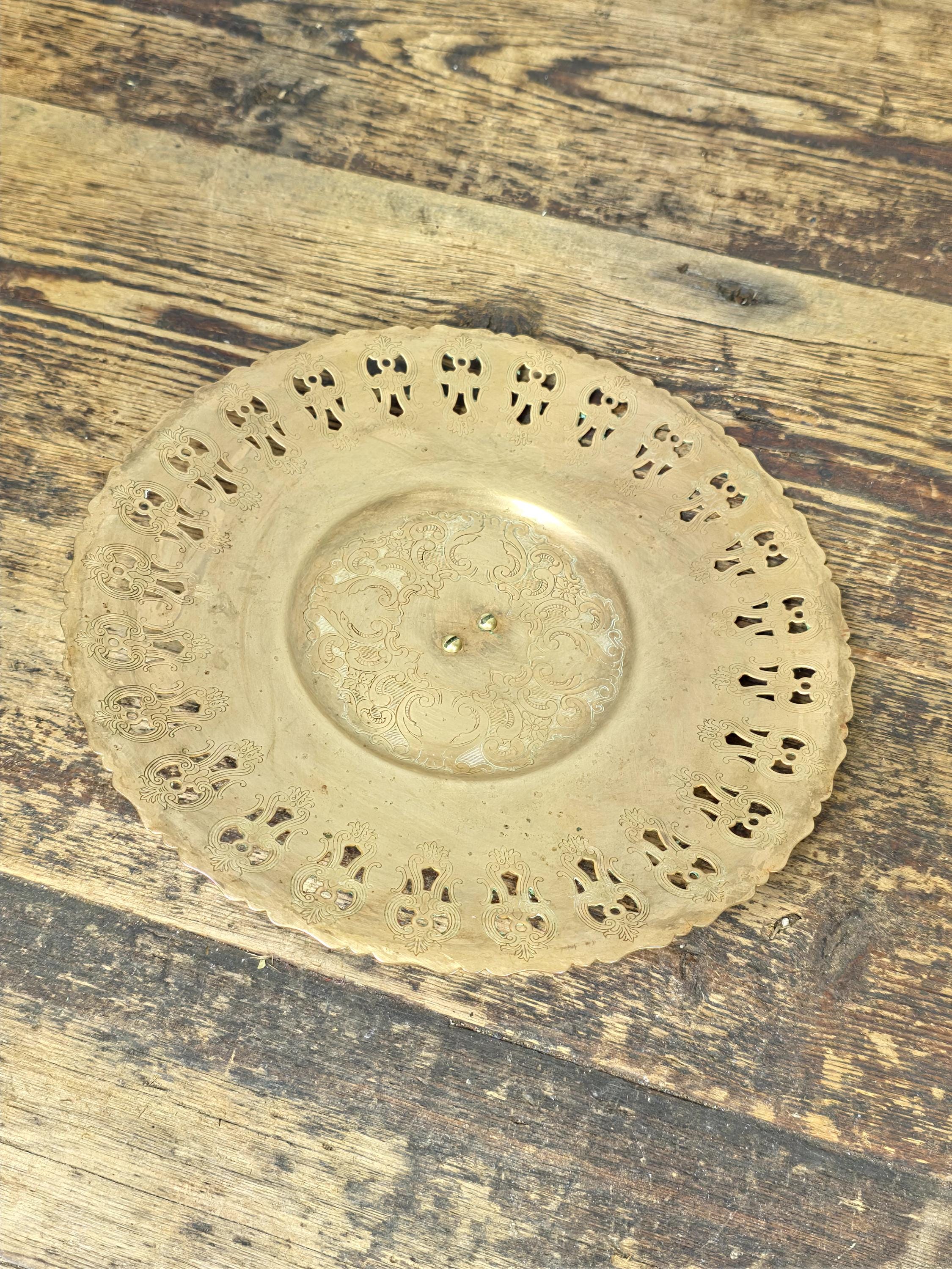 Antique Brass Pierced Wall Sconce Reflector Plate – Ornate Engraved Design 9.25"