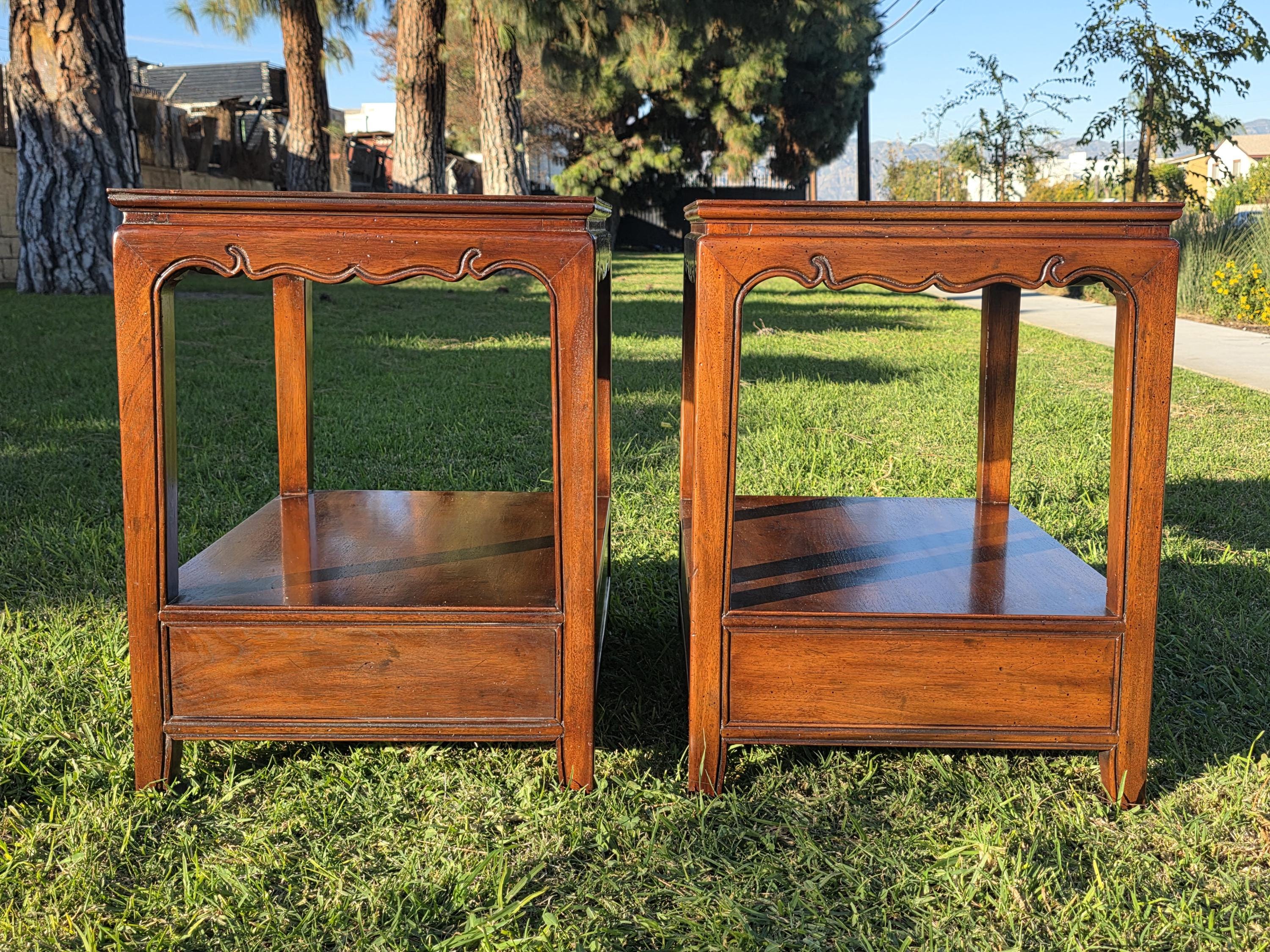 Local Pickup / Pair of Henredon Wooden Side Tables / End Tables