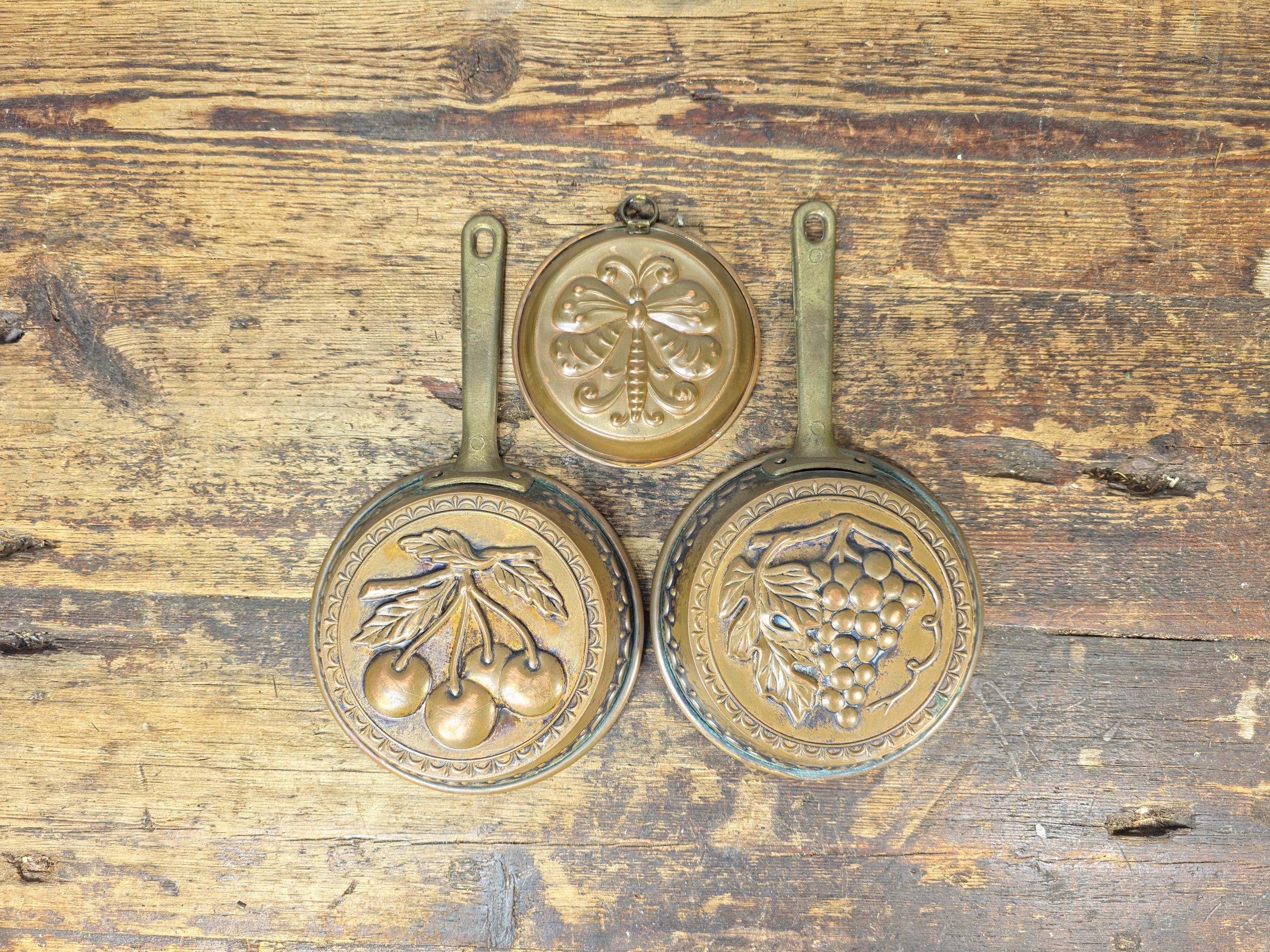 Vintage Copper & Brass Wall Decor Mini Skillet Set — Sweden Butterfly, Cherries