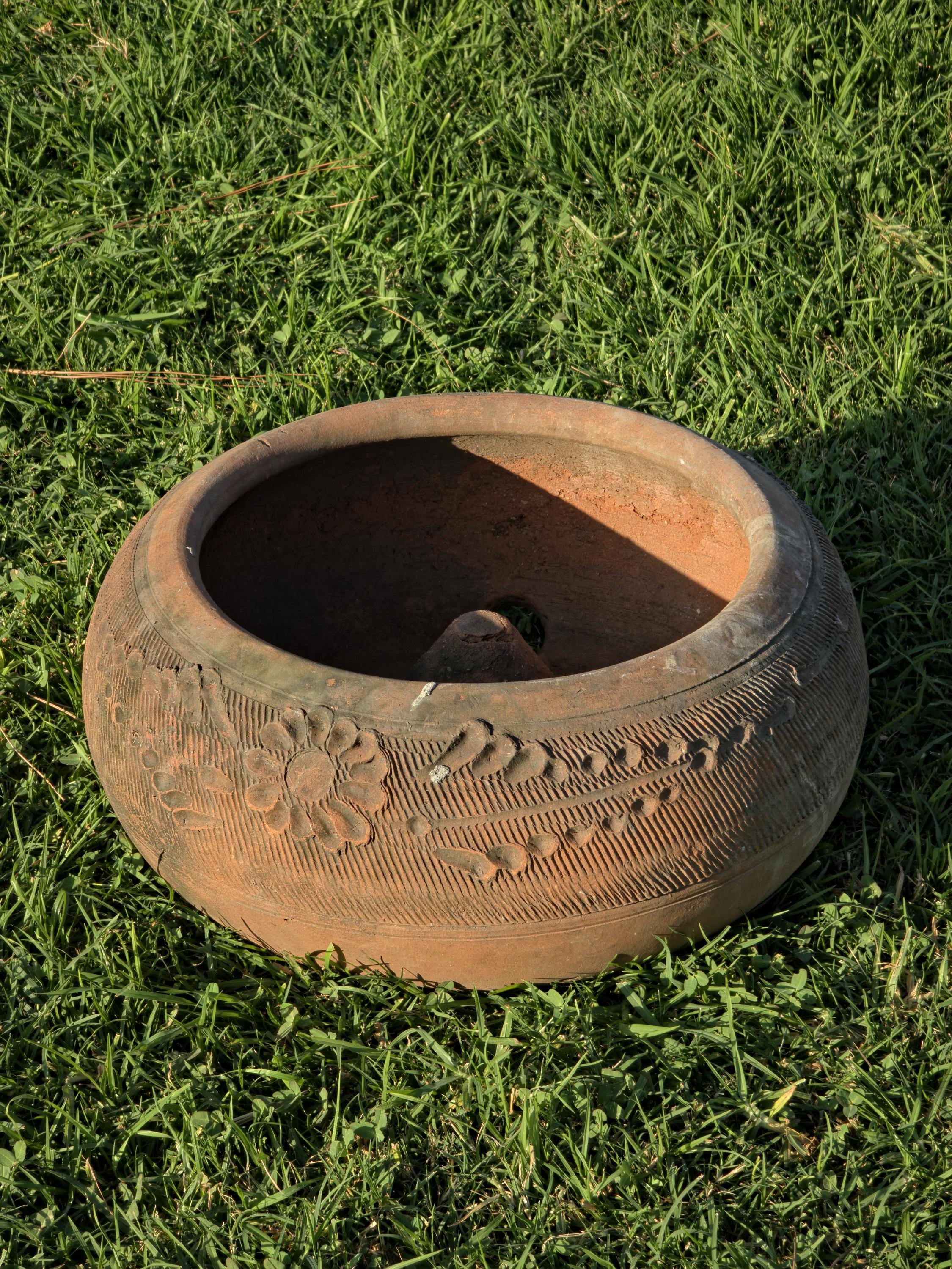 Vintage Mexican Hand-Etched Terracotta Hose Holder Pot 18"Dia x 8.5"H