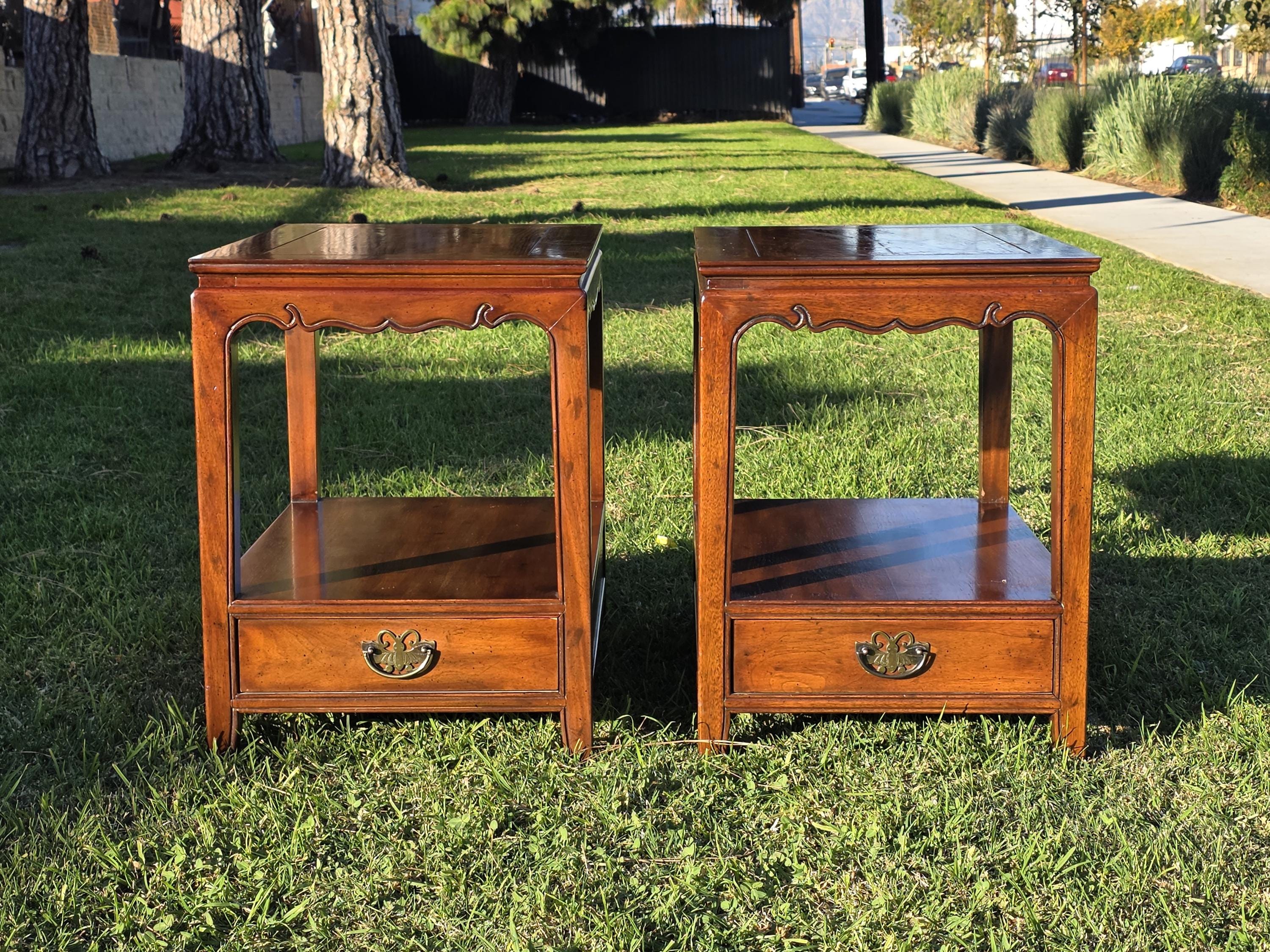Local Pickup / Pair of Henredon Wooden Side Tables / End Tables