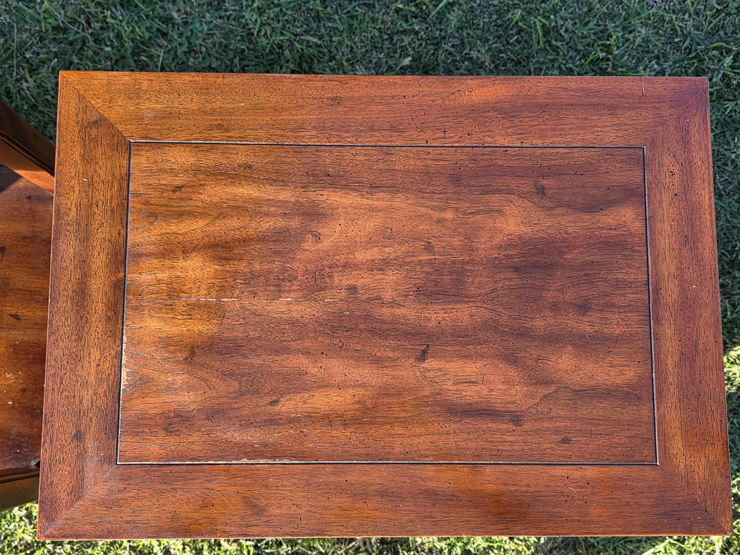 Local Pickup / Pair of Henredon Wooden Side Tables / End Tables