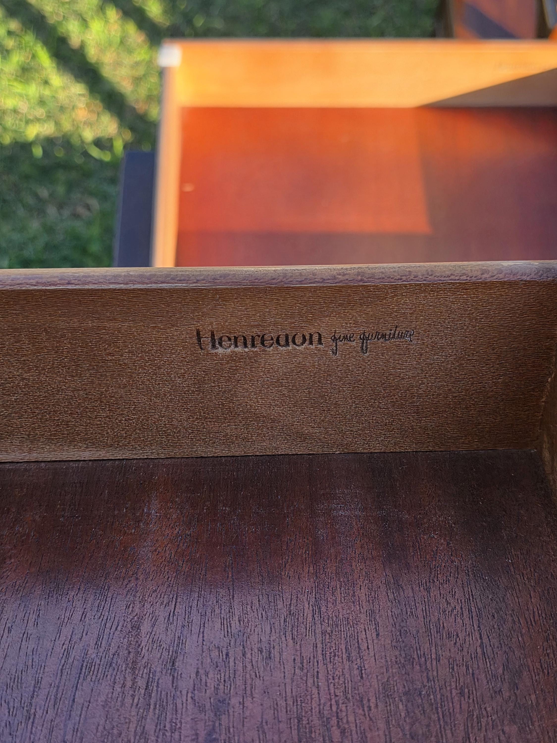 Local Pickup / Pair of Henredon Wooden Side Tables / End Tables