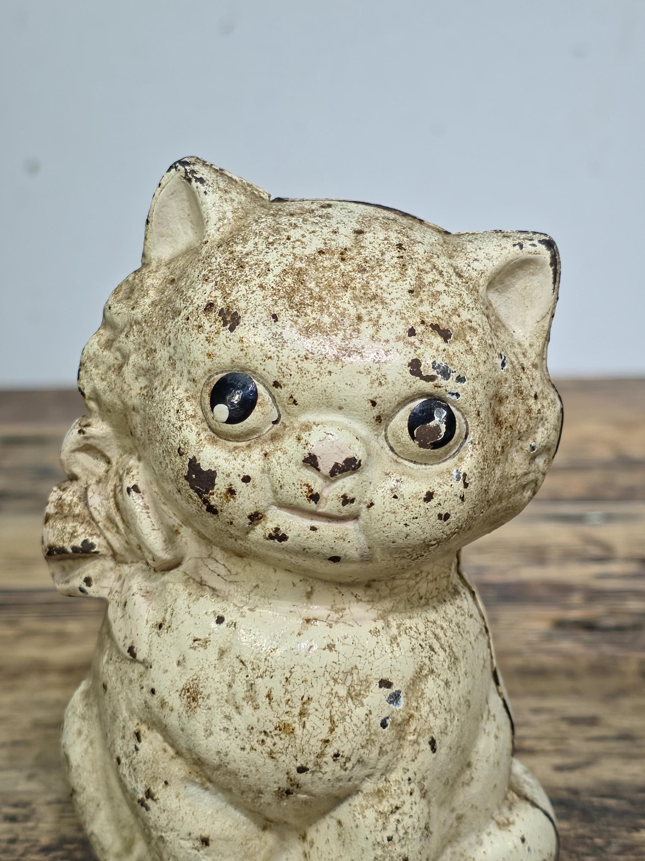 Hubley Cast Iron Cat Coin Bank #820 c.1920s–30s Original Vintage USA