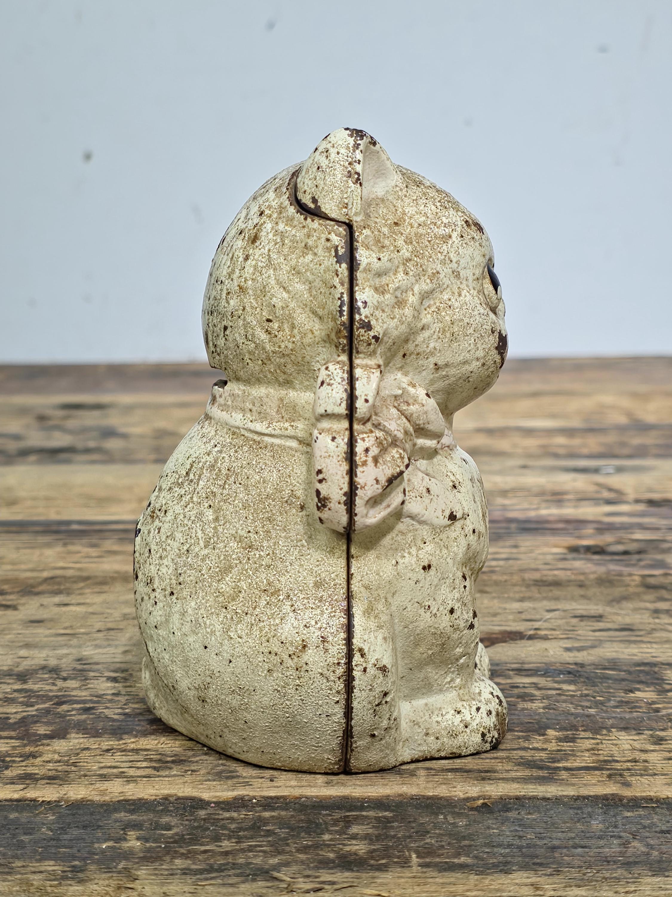 Hubley Cast Iron Cat Coin Bank #820 c.1920s–30s Original Vintage USA