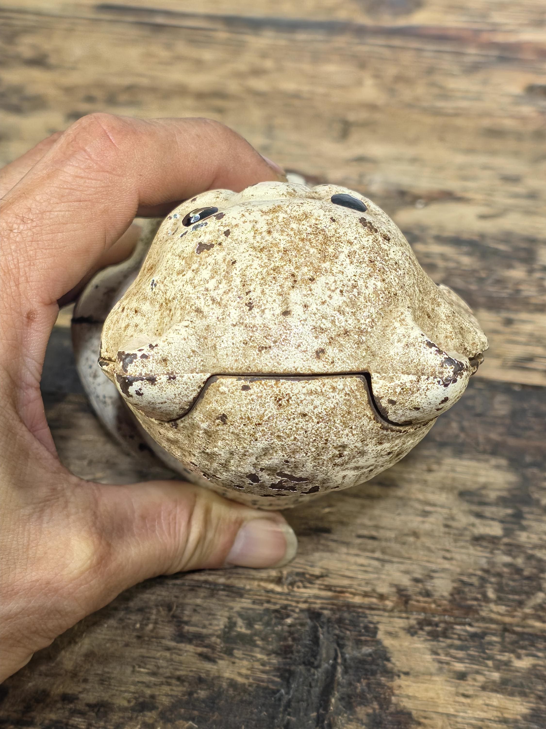 Hubley Cast Iron Cat Coin Bank #820 c.1920s–30s Original Vintage USA